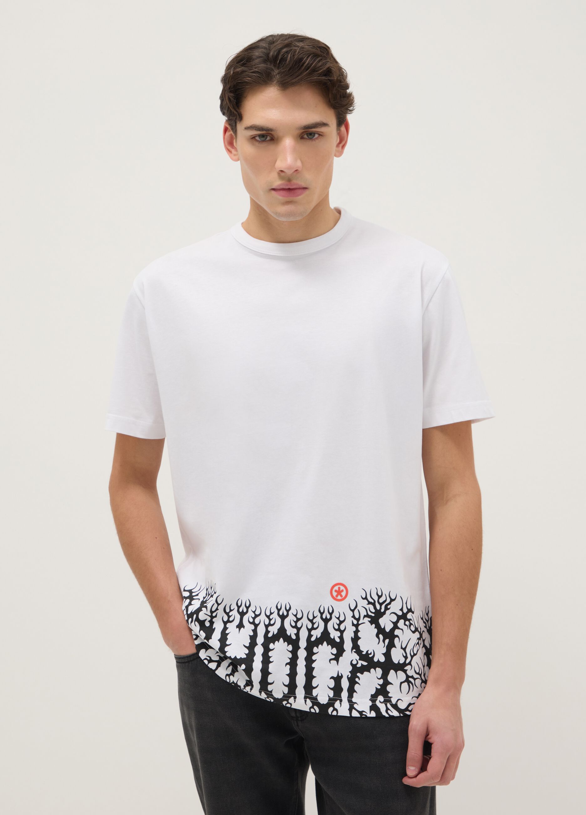 T-shirt multicolore en coton pur coupe regular avec motif