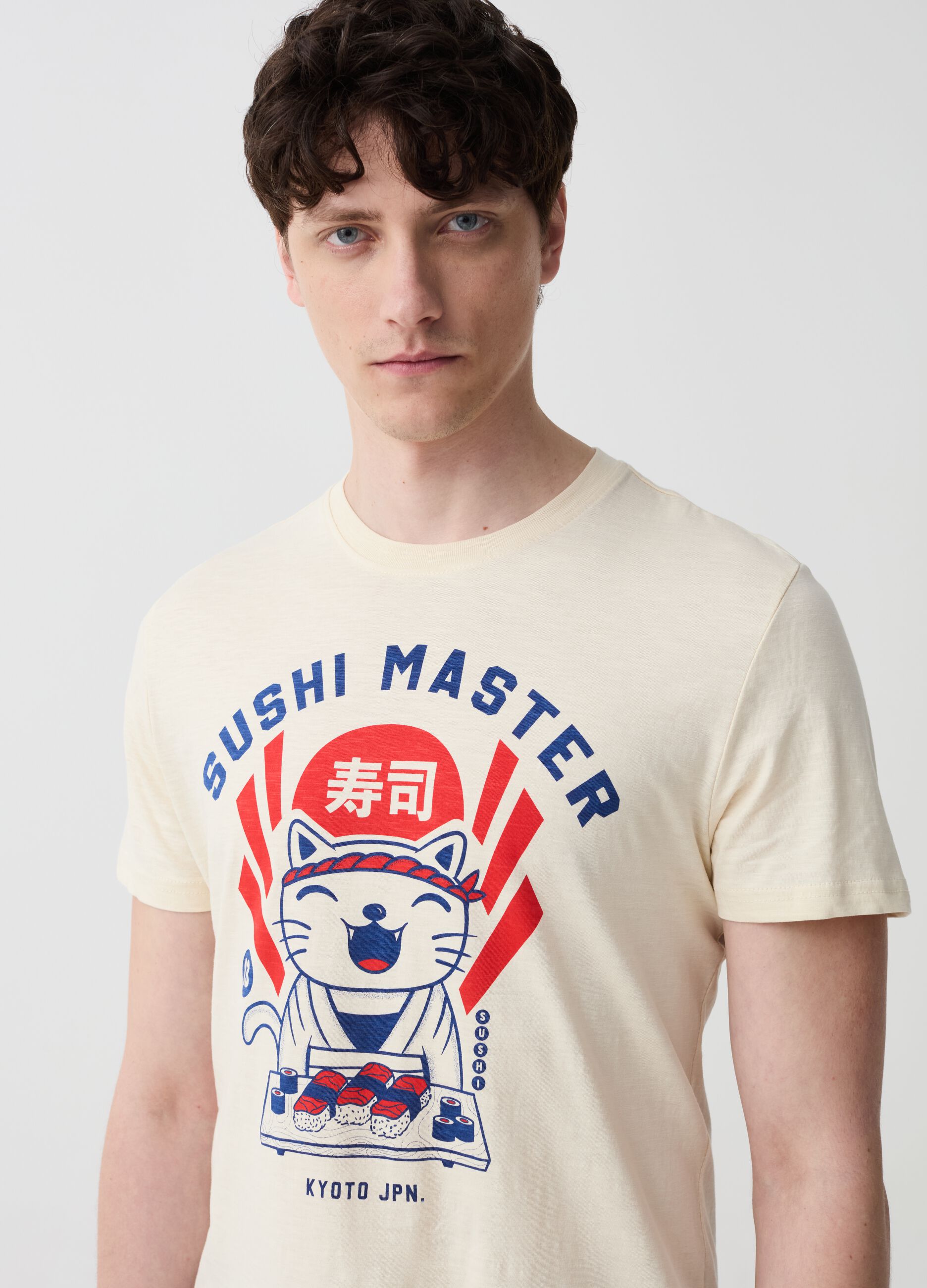 T-shirt with sushi master print