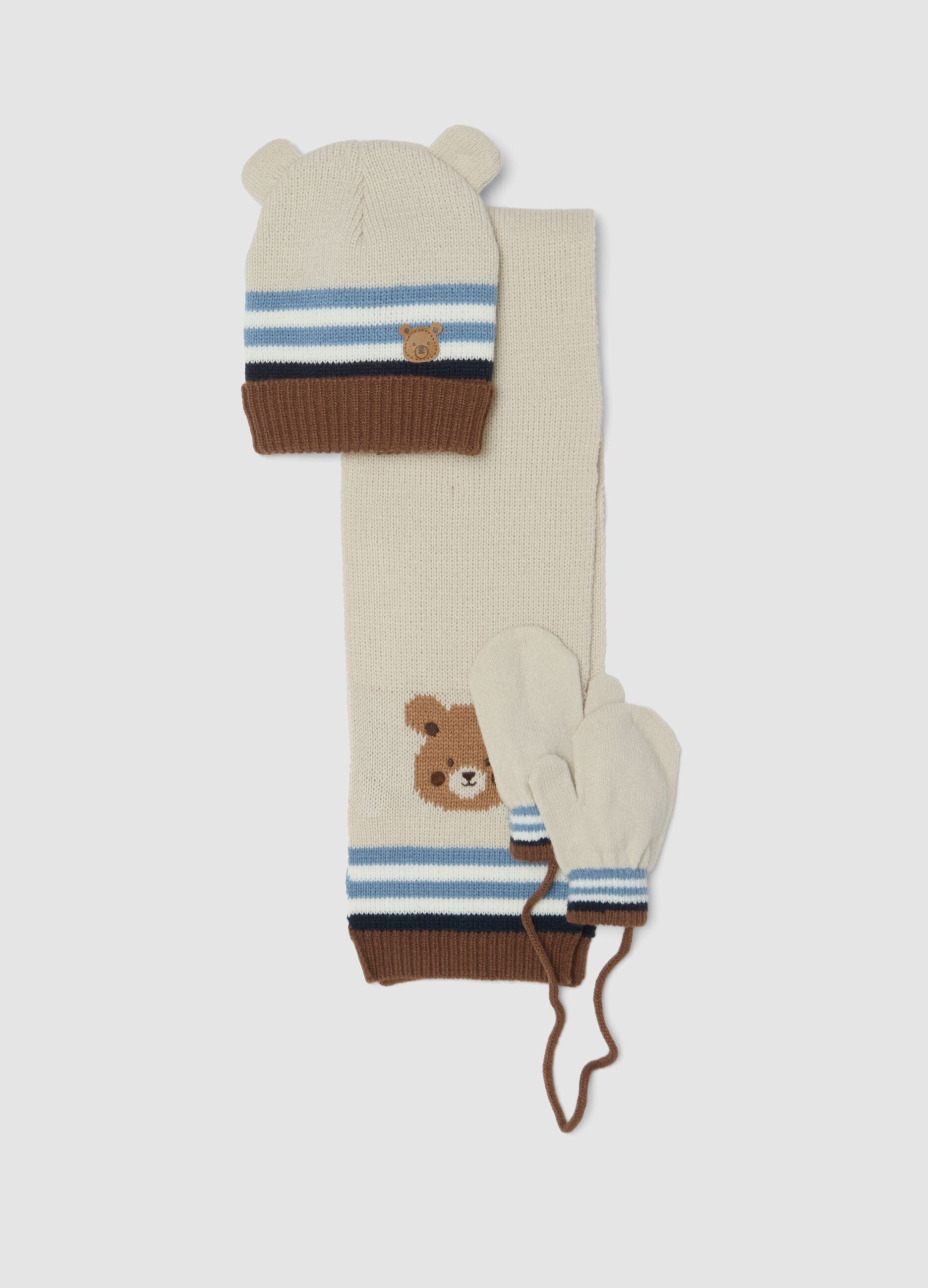 Set beige con cappello, sciarpa e guanti