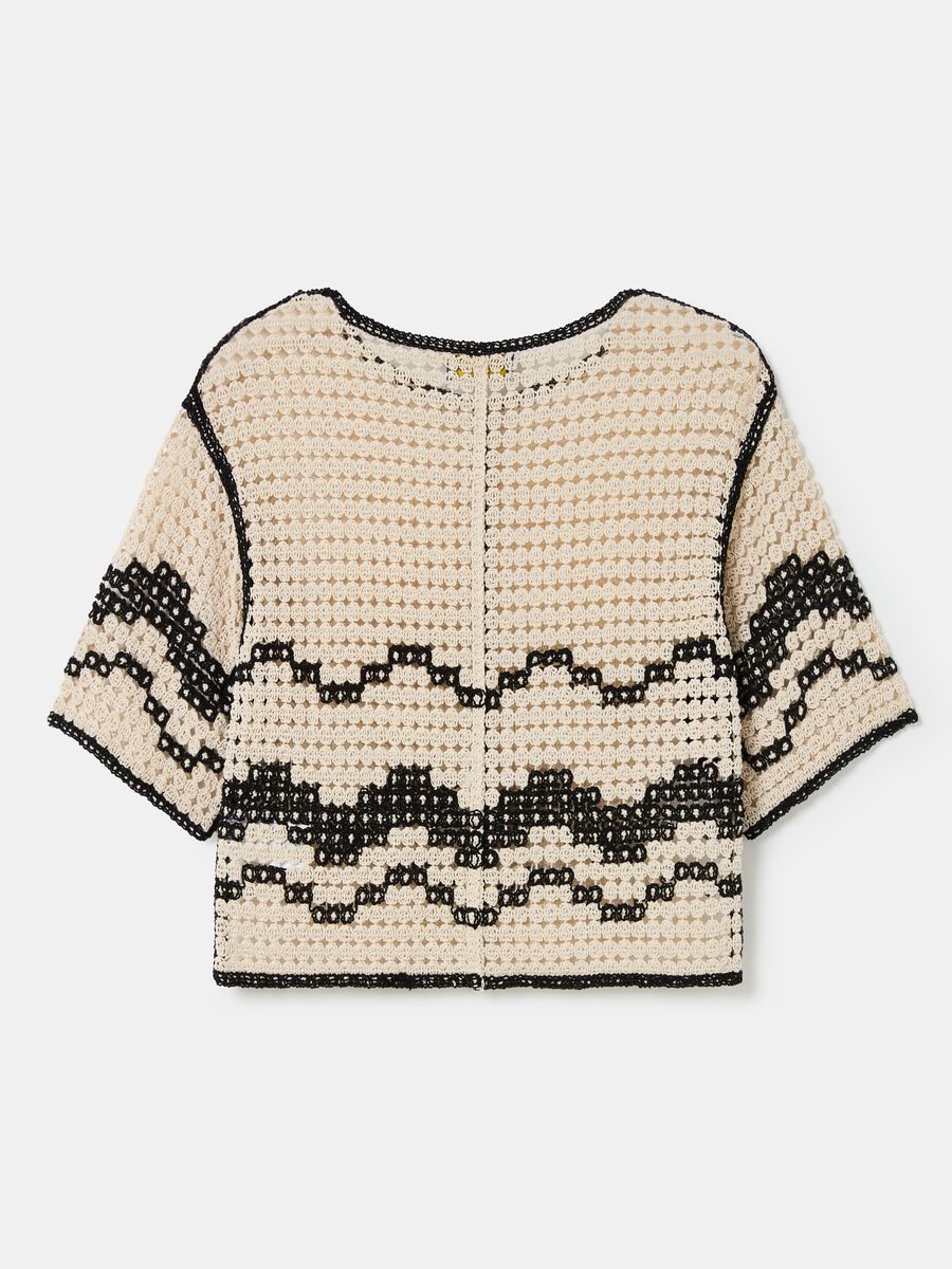 Crochet top with wavy motif_4