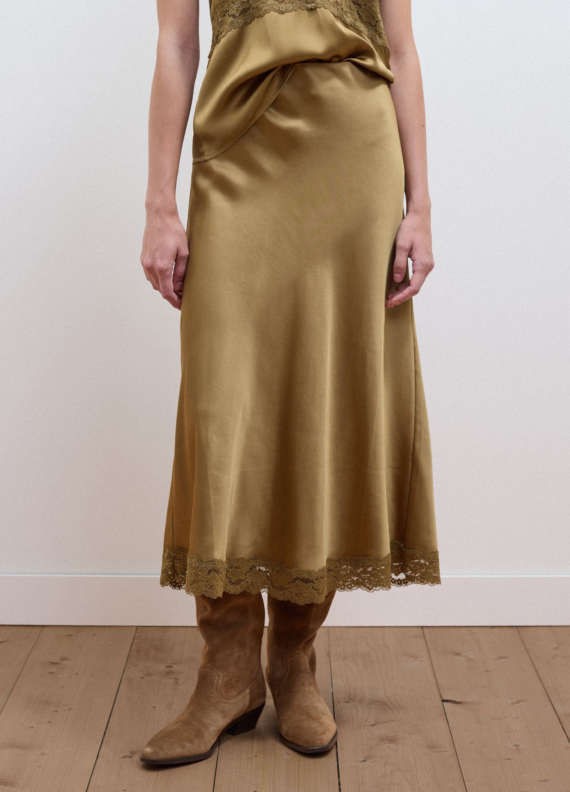 Yellow viscose-blend skirt with lace