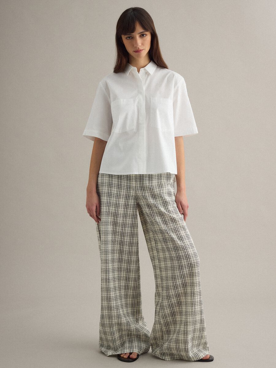 White stretch cotton oversized fit shirt with small pockets_1