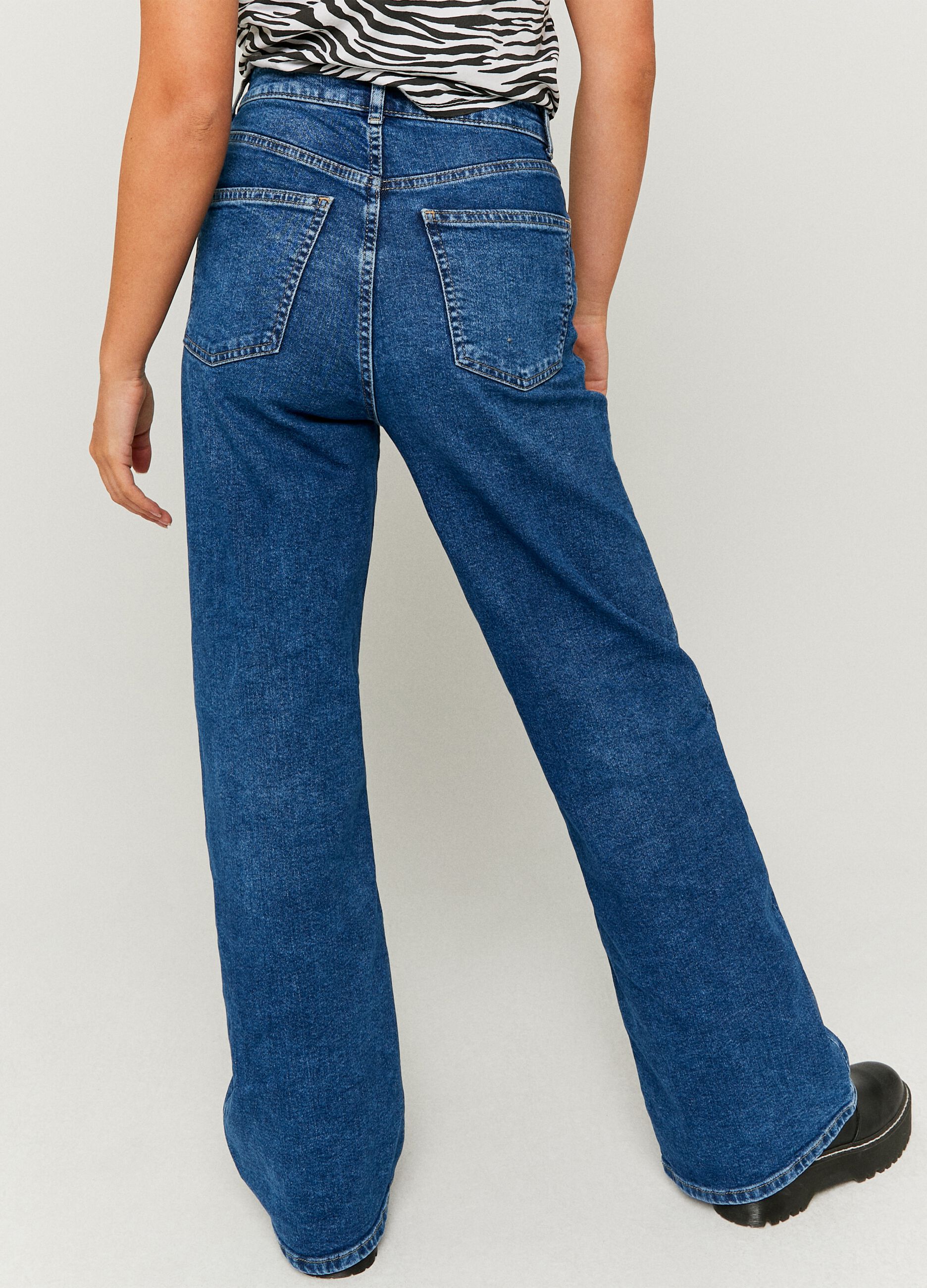 Wide jeans with high waist