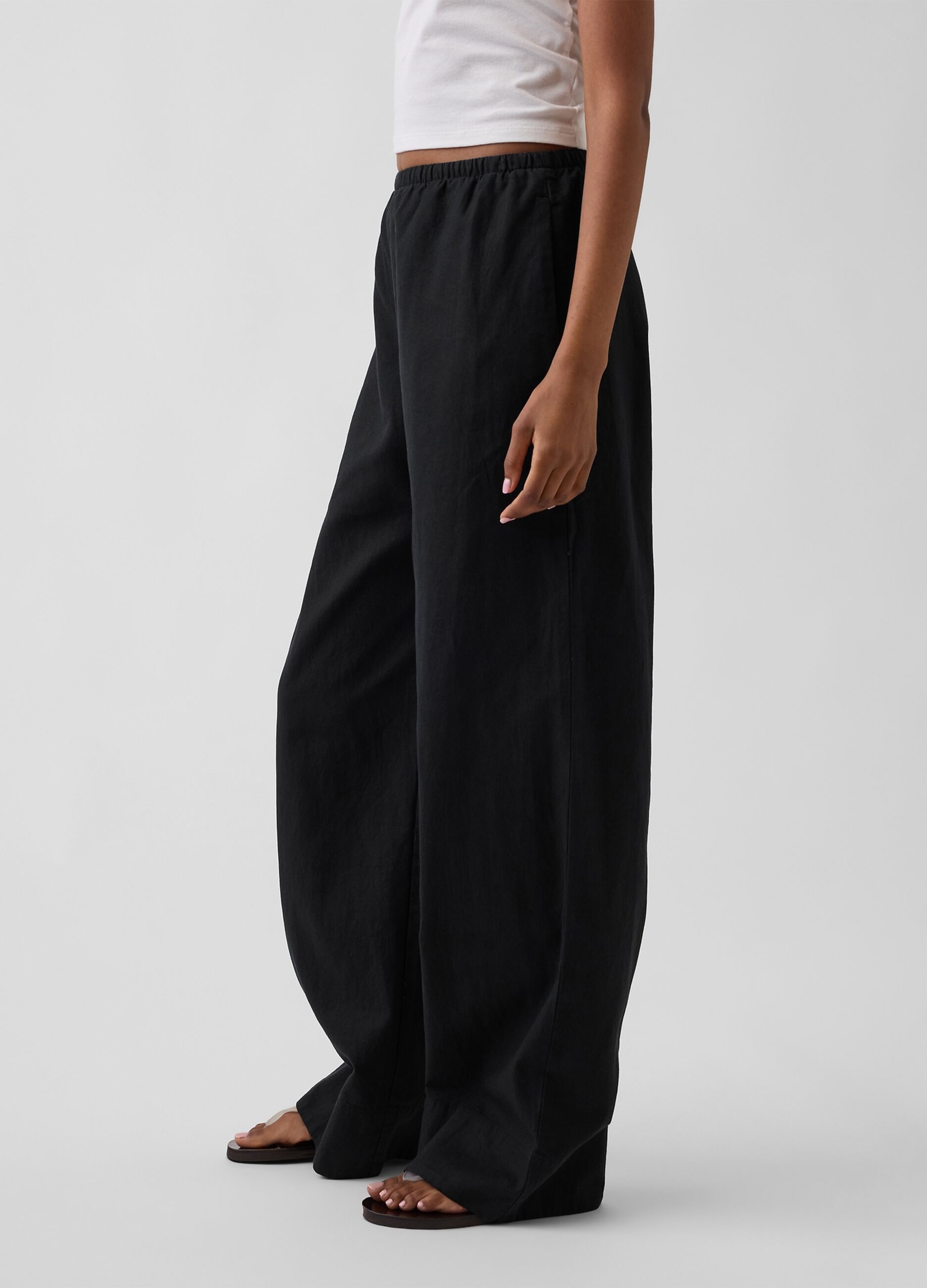 Wide-leg linen-blend trousers