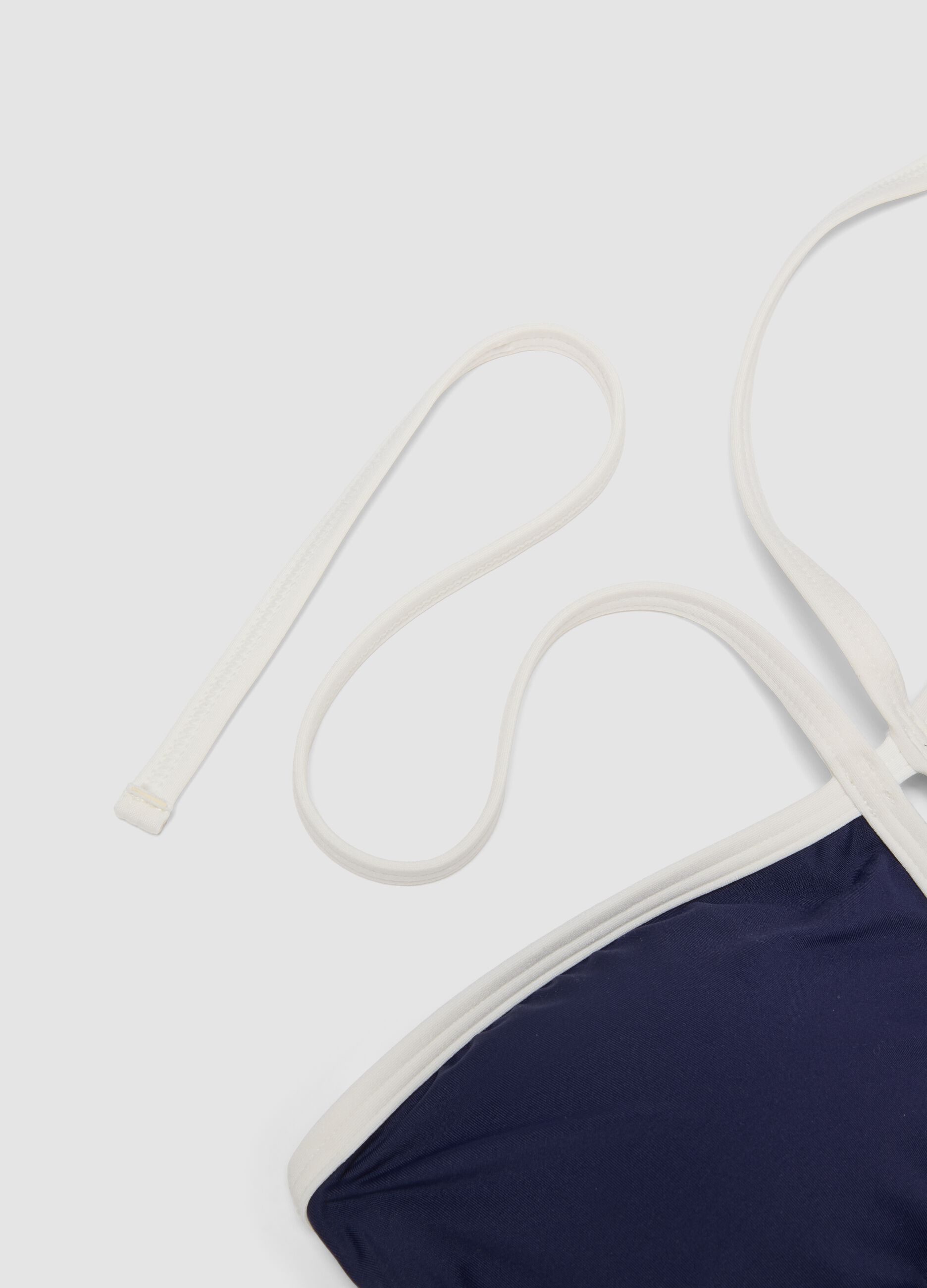 &Mu;&pi;&lambda;&epsilon; &omicron;&lambda;ό&sigma;&omega;&mu;&omicron; &mu;&alpha;&gamma;&iota;ό &alpha;&pi;ό &epsilon;&lambda;&alpha;&sigma;&tau;&iota;&kappa;ό ύ&phi;&alpha;&sigma;&mu;&alpha; &mu;&epsilon; &lambda;&epsilon;&upsilon;&kappa;ά &rho;έ&lambda;&iota;&alpha;