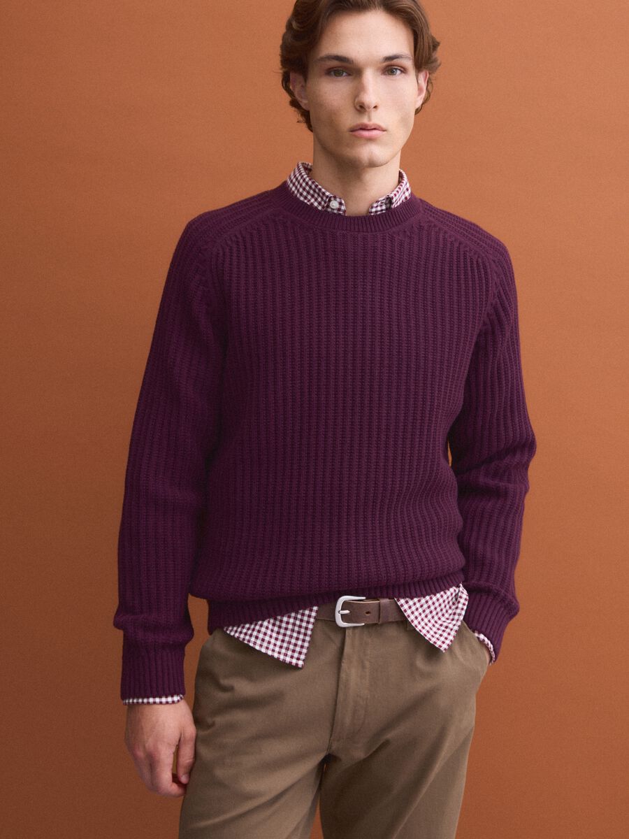 Violetter Rippstrick-Pullover aus Baumwollmix mit Rundhalsausschnitt, Regular Fit_0