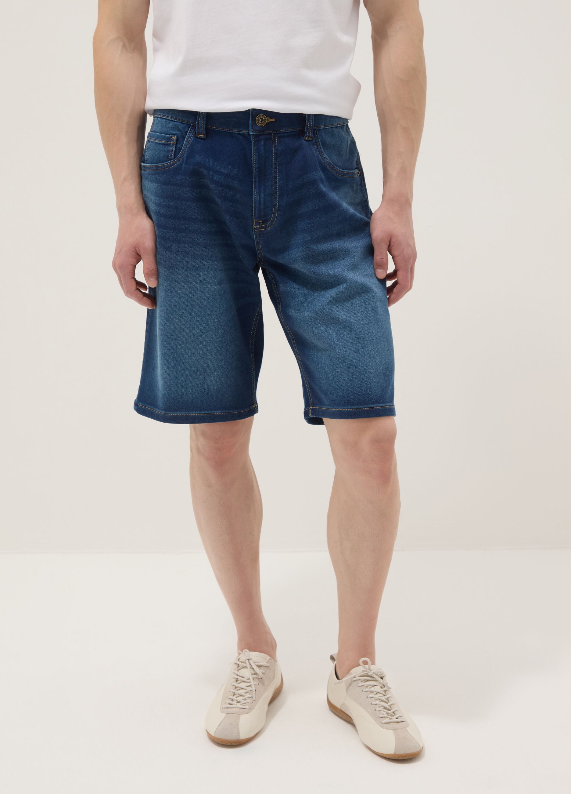 Blue denim shorts in stretch cotton blend, regular fit