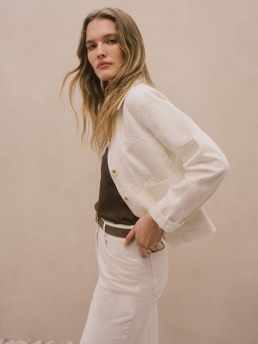 Blazer blanco de puro algod&oacute;n, corte regular_0