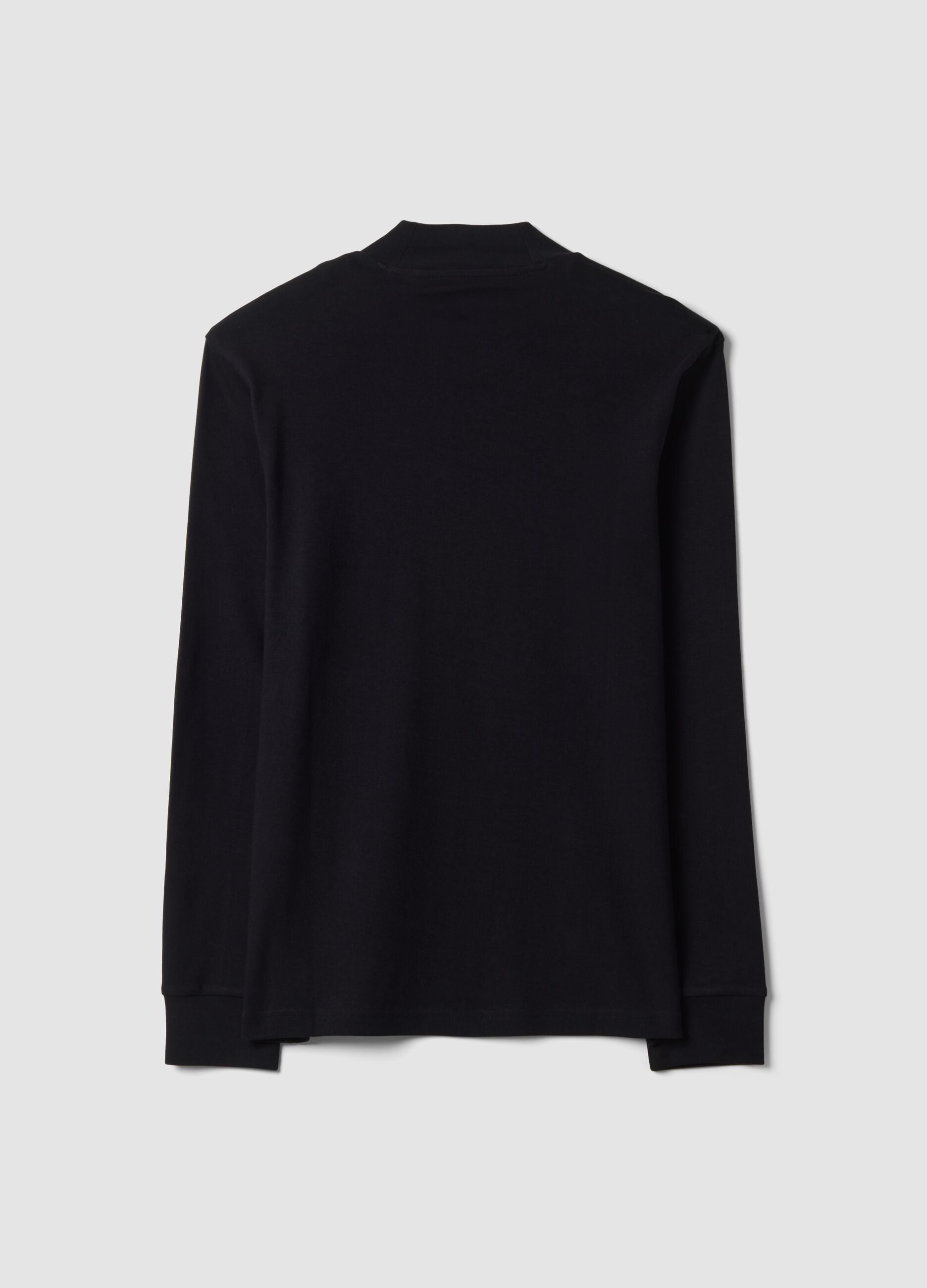 T-shirt nera in puro cotone con collo rialzato strutturato