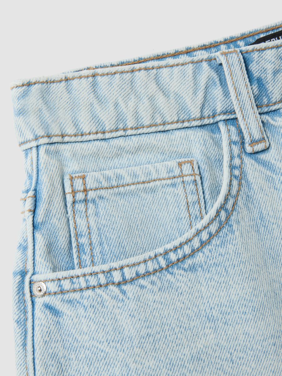 Hellblaue Denim-Shorts aus reiner Baumwolle_5