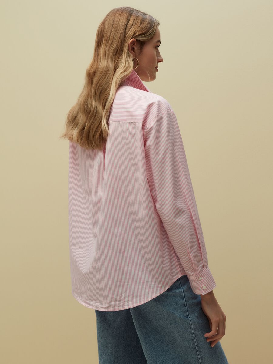 Relaxed fit shirt with pockets_3