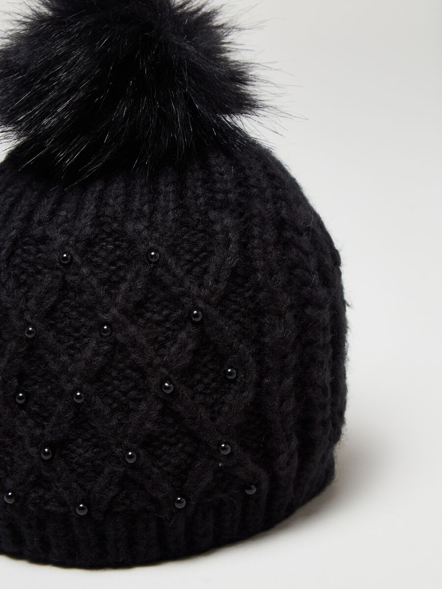 Hat with pompom and beads_2