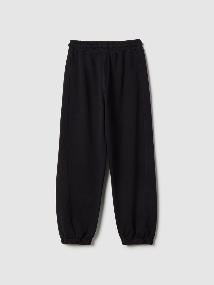 Schwarze Jogginghose aus reiner Baumwolle f&uuml;r Kinder, normale Passform mit Patch_1