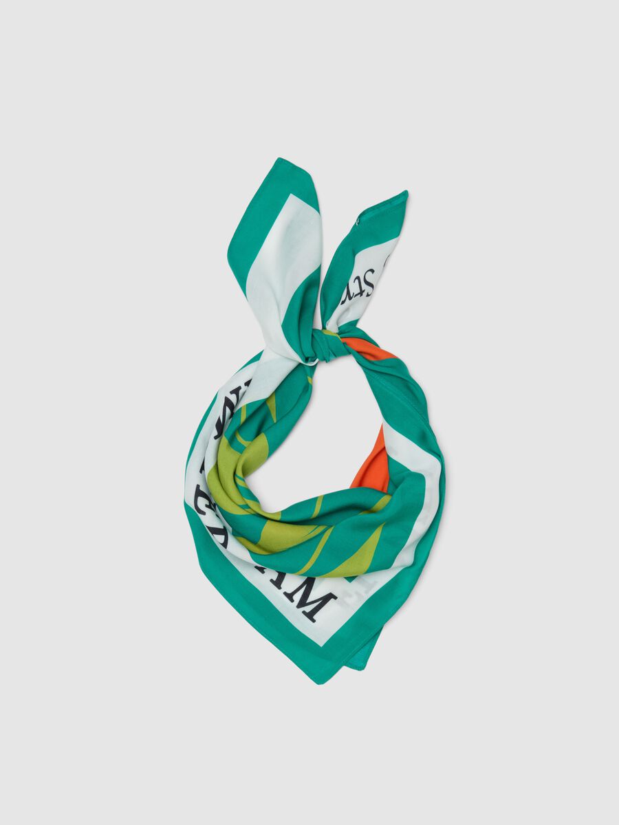 Lightweight multicolour pure viscose scarf with floral pattern_0