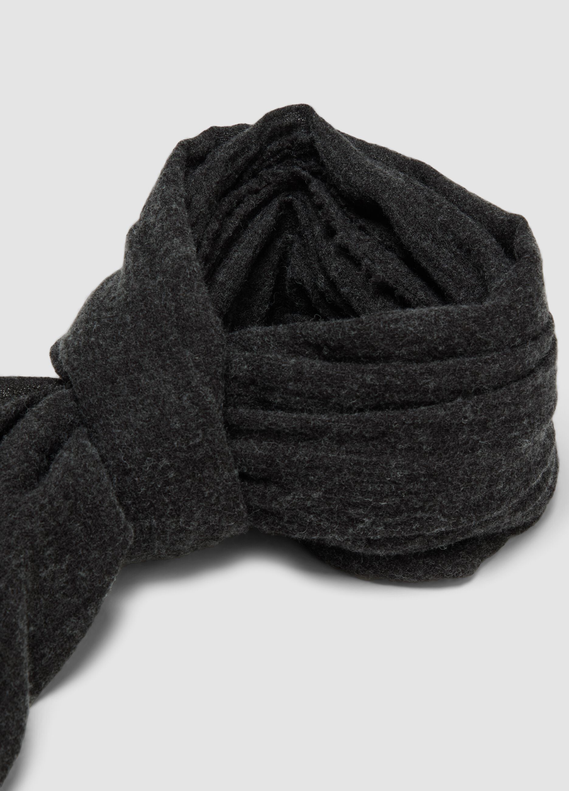 Black wool-blend scarf with fringed edges
