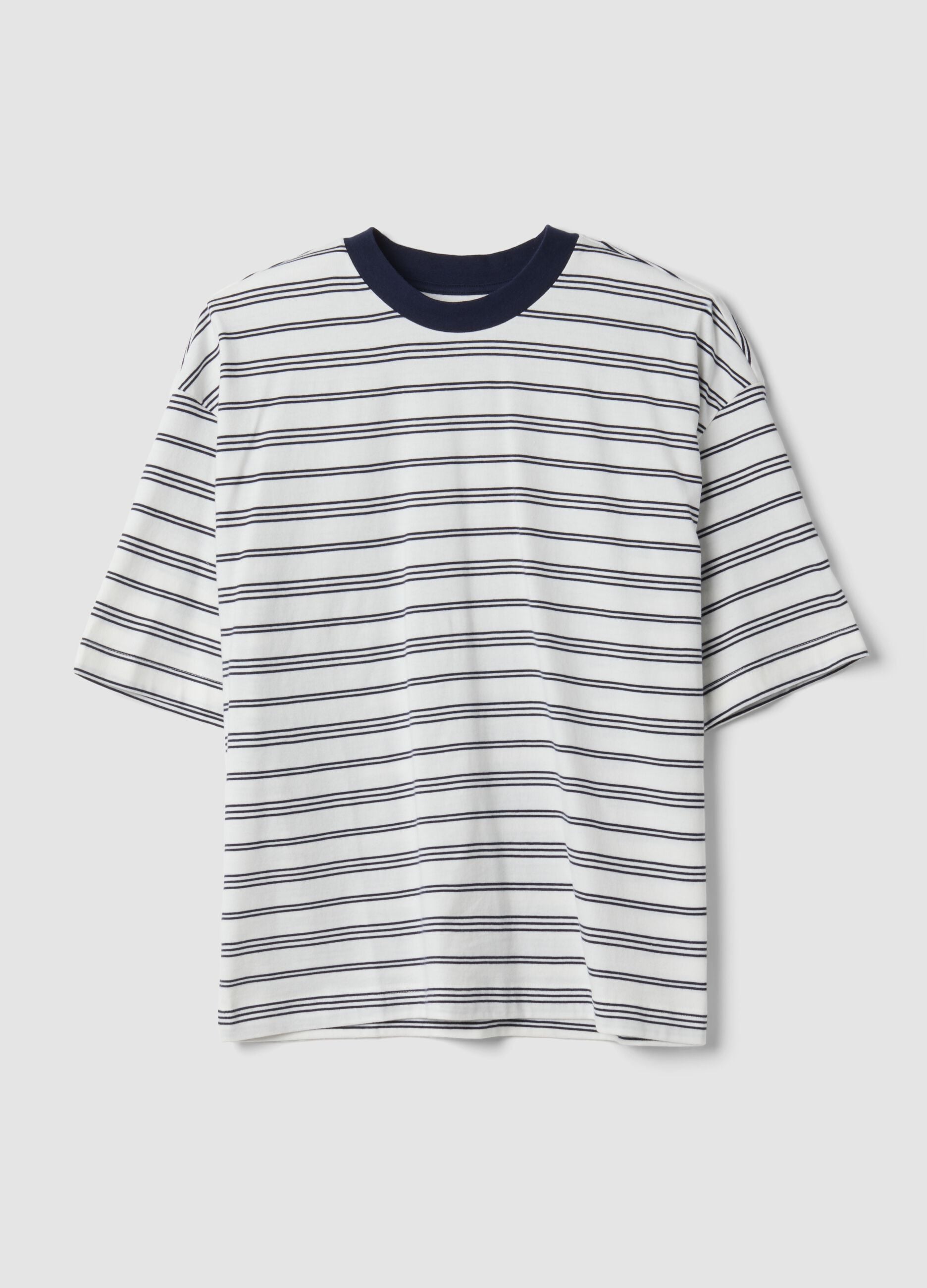 Blaues gestreiftes Boxy-Fit-T-Shirt aus reiner Baumwolle