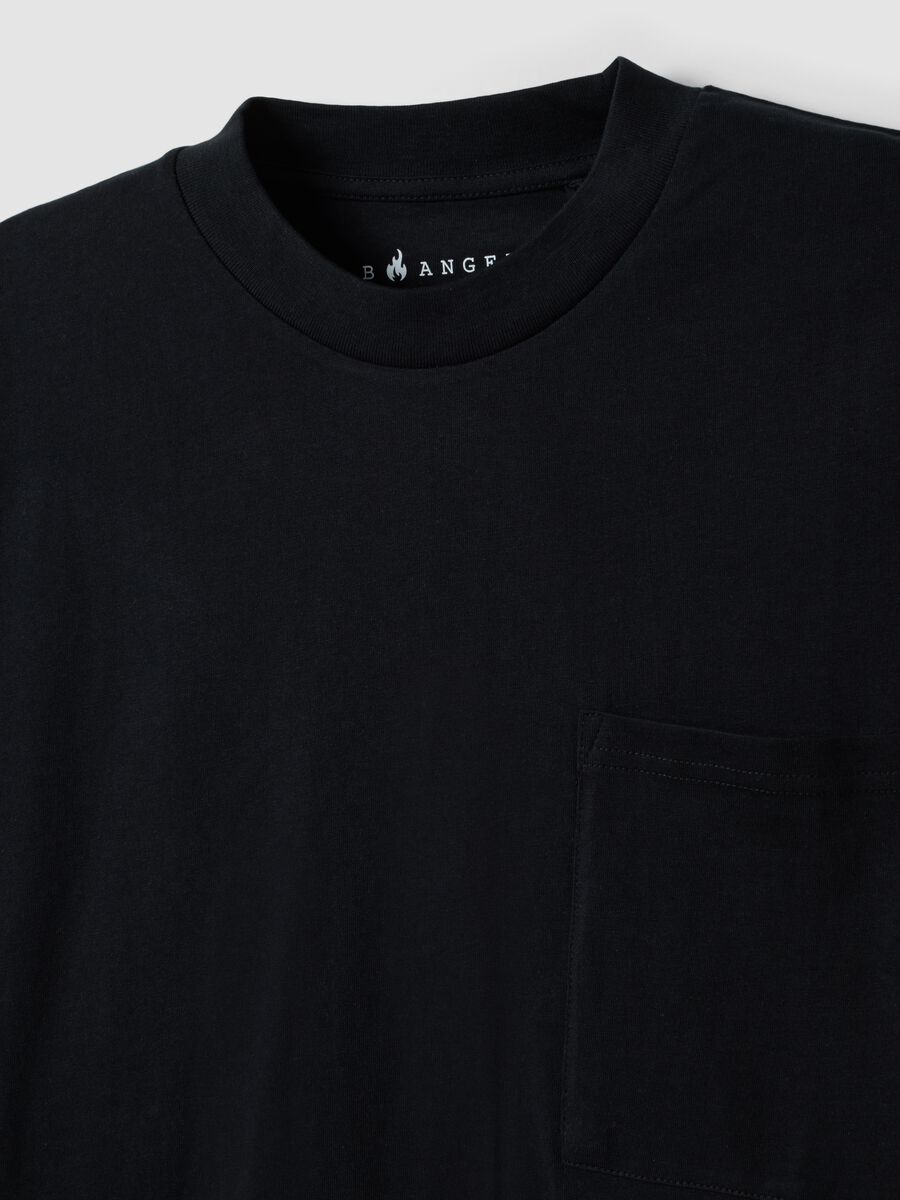 Black pure cotton crew-neck T-shirt with chest pocket, boxy fit_5