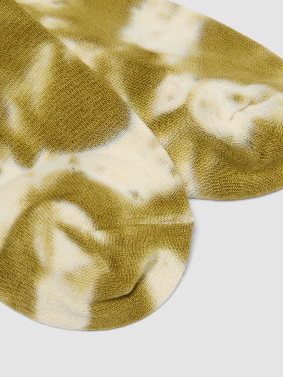Mehrfarbige Sport Socken aus elastischem Baumwolle im Tie-dye-Effekt_1
