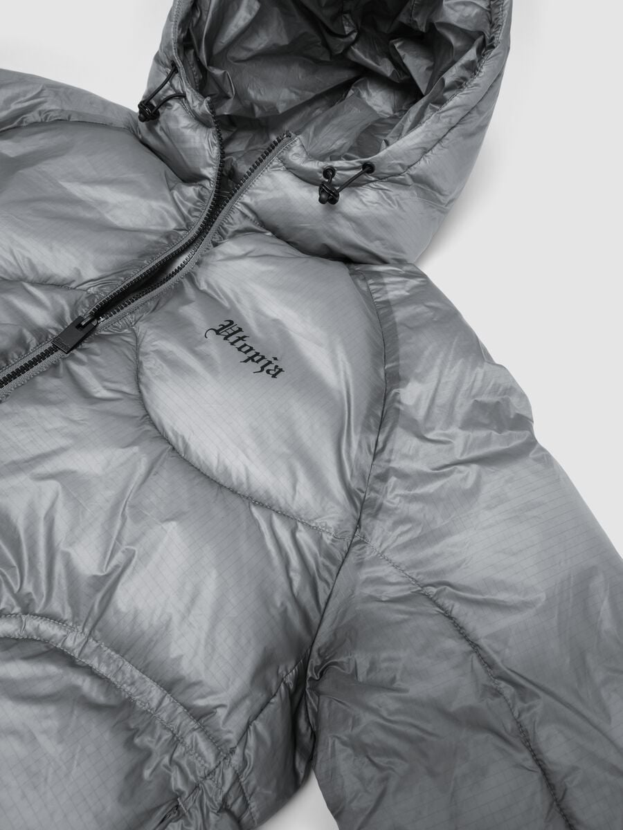 Nylon Ripstop Hooded Puffer Jacket in Grey_7