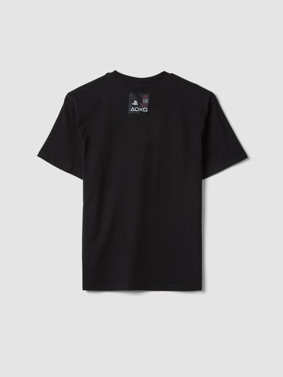 Camiseta negra de ni&ntilde;o con logo de PlayStation en algod&oacute;n 100%, corte relaxed_4