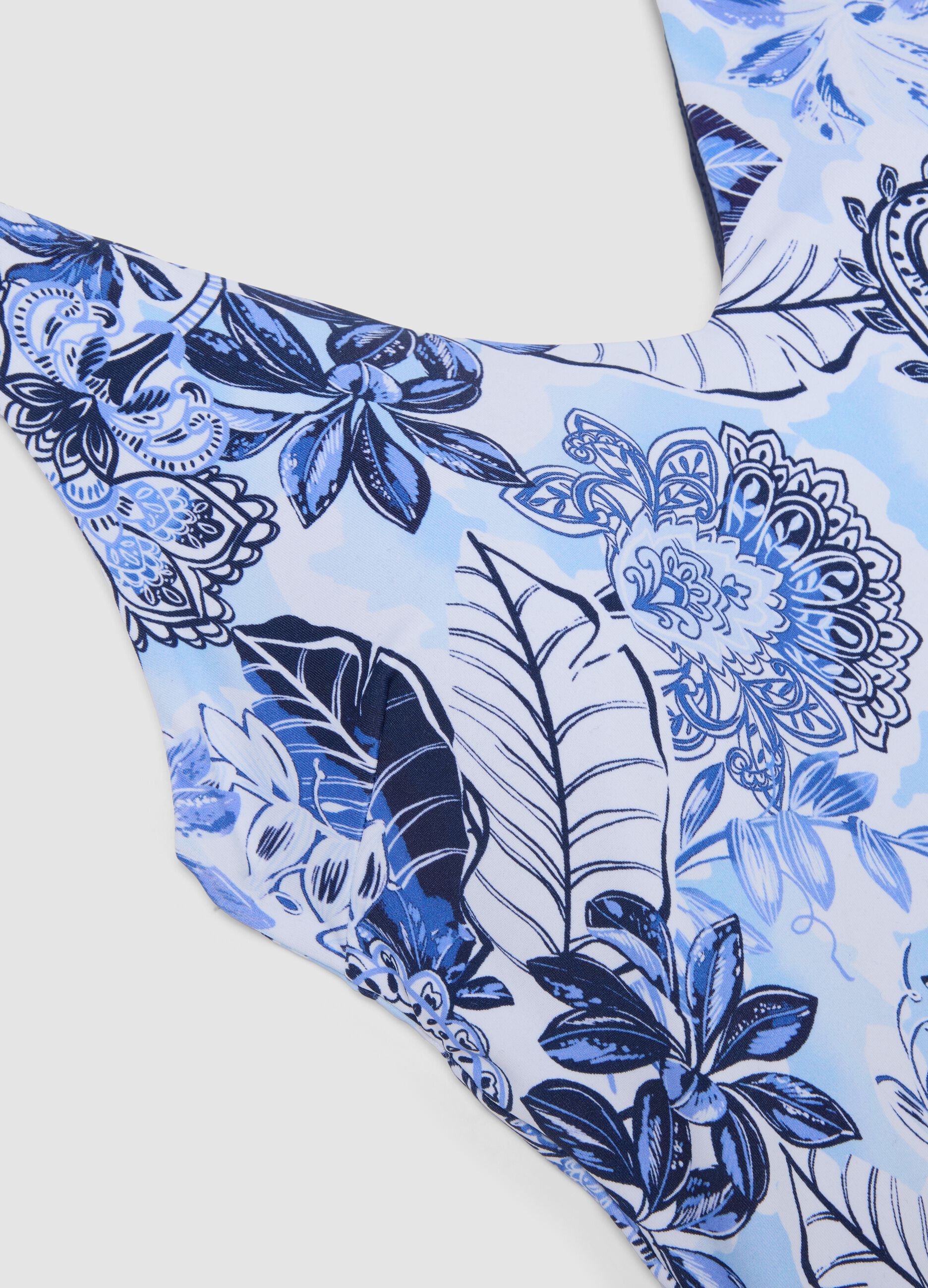 Hellblauer Badeanzug aus Stretchmaterial