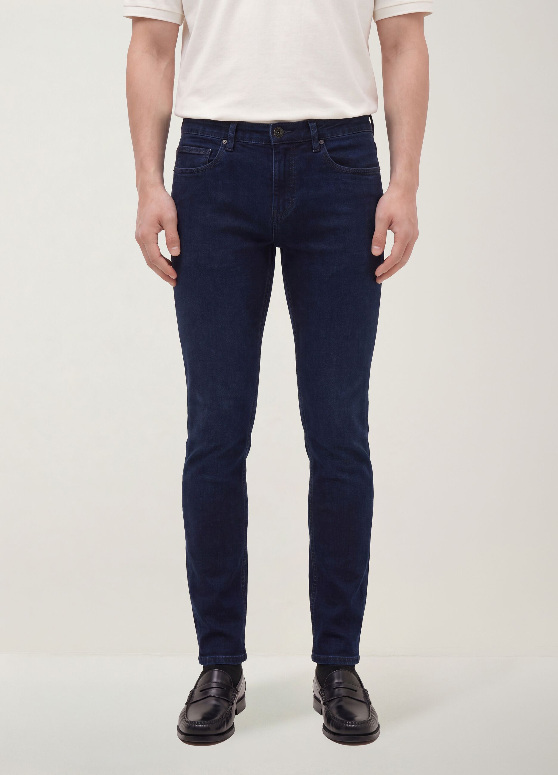 Denim &tau;&zeta;&iota;&nu; skinny fit &alpha;&pi;ό &epsilon;&lambda;&alpha;&sigma;&tau;&iota;&kappa;ό &beta;&alpha;&mu;&beta;ά&kappa;&iota;