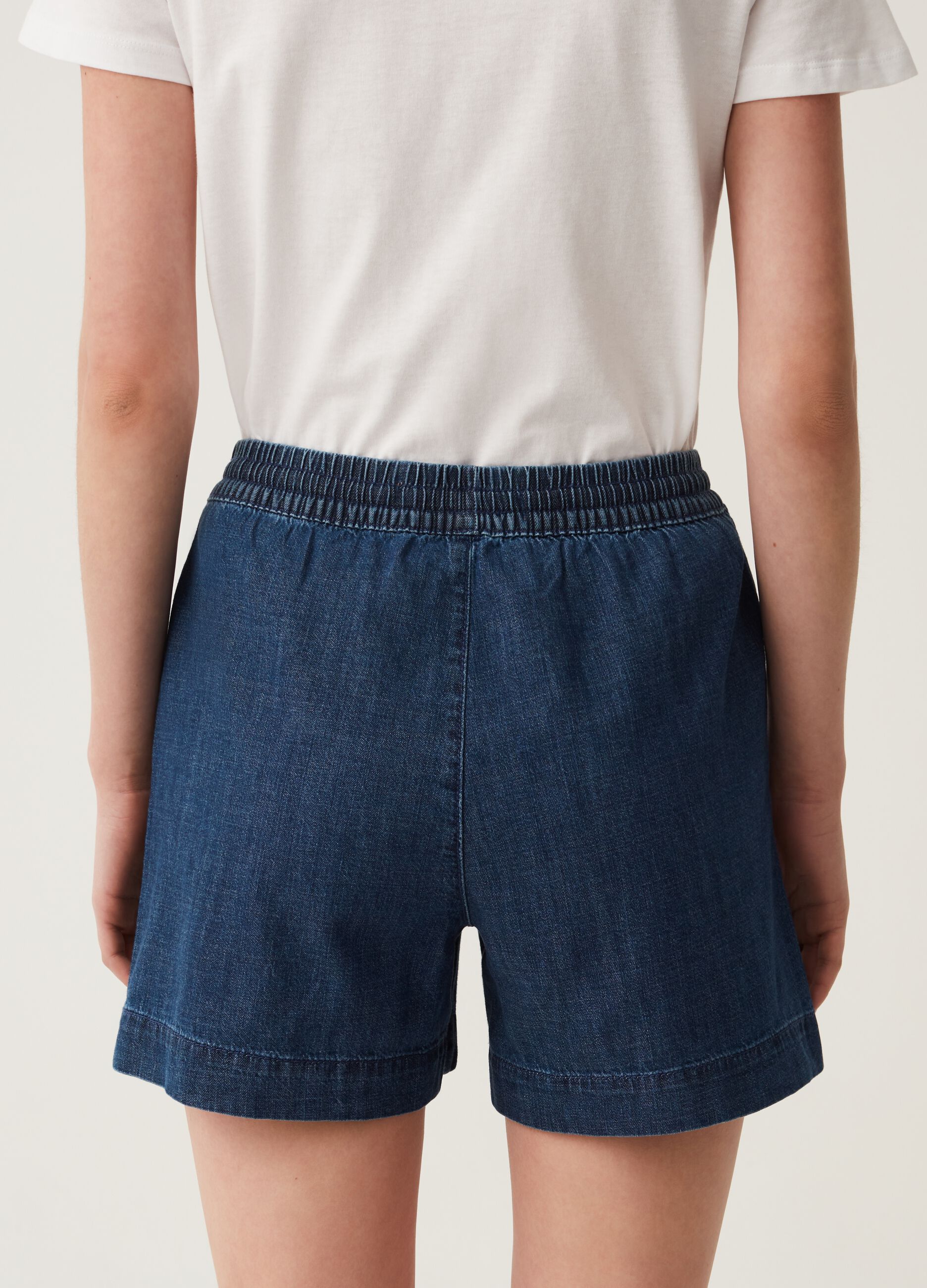 Denim shorts with drawstring