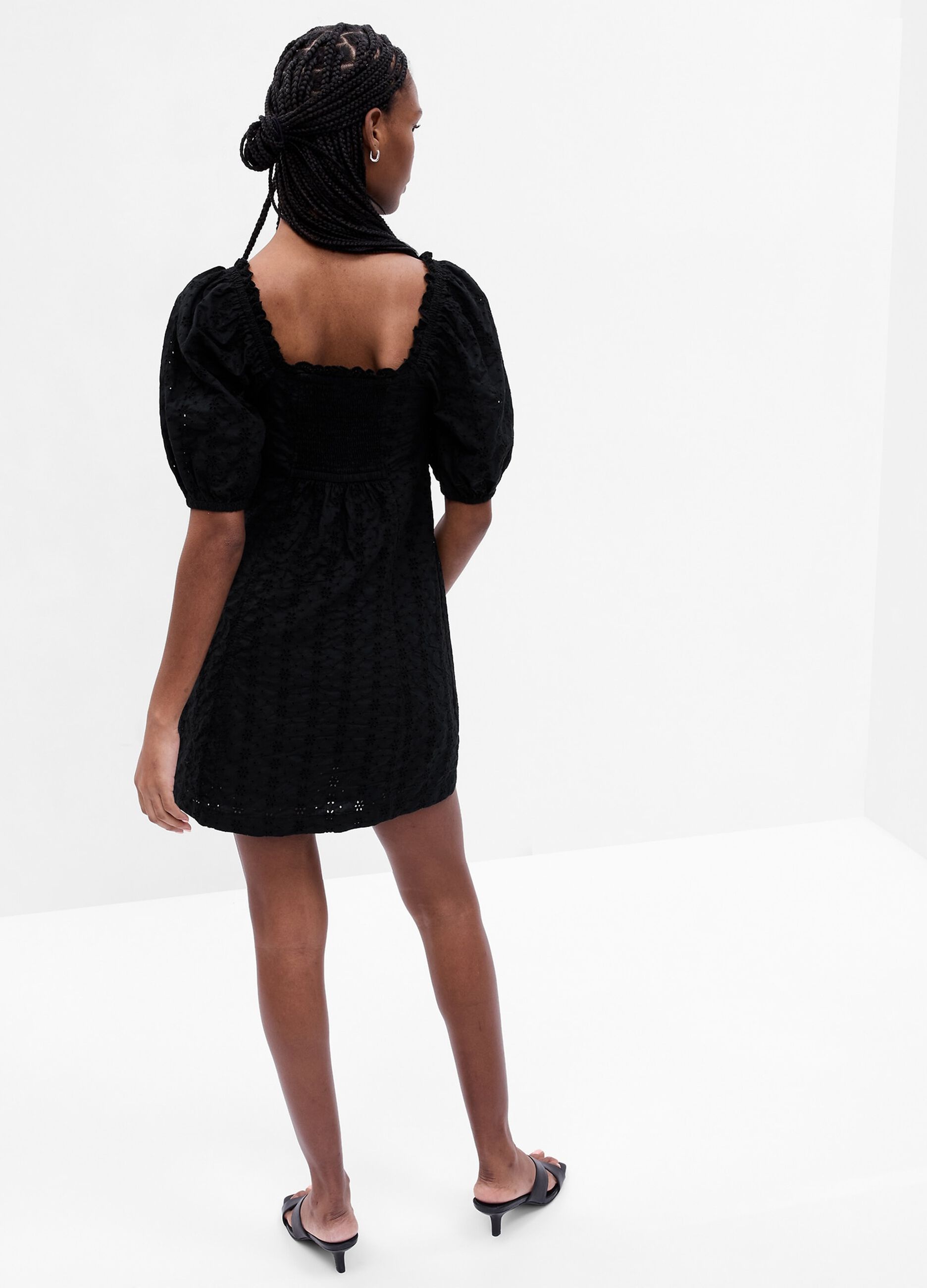 Broderie anglaise dress with puff sleeves