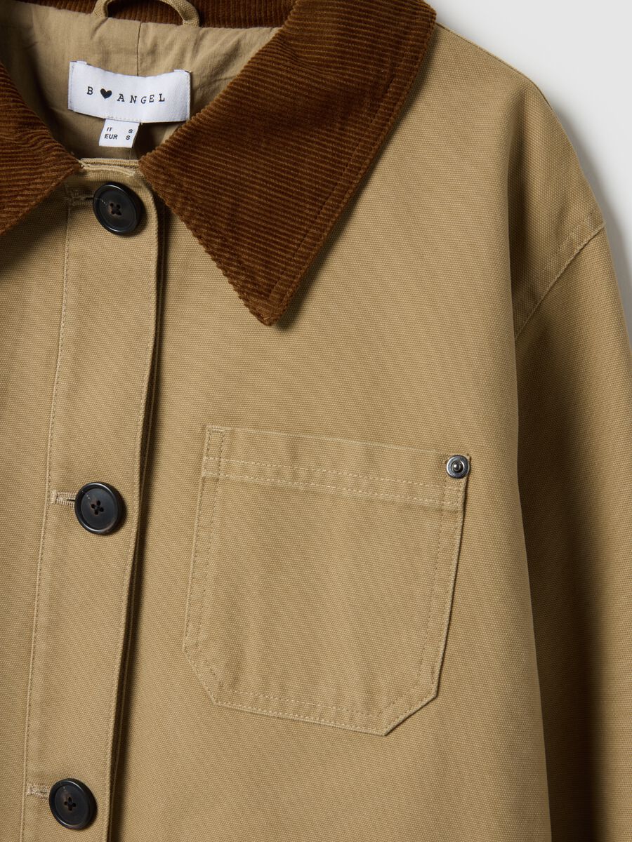 Casaco bege regular fit em puro algod&atilde;o com colarinho contrastante_5