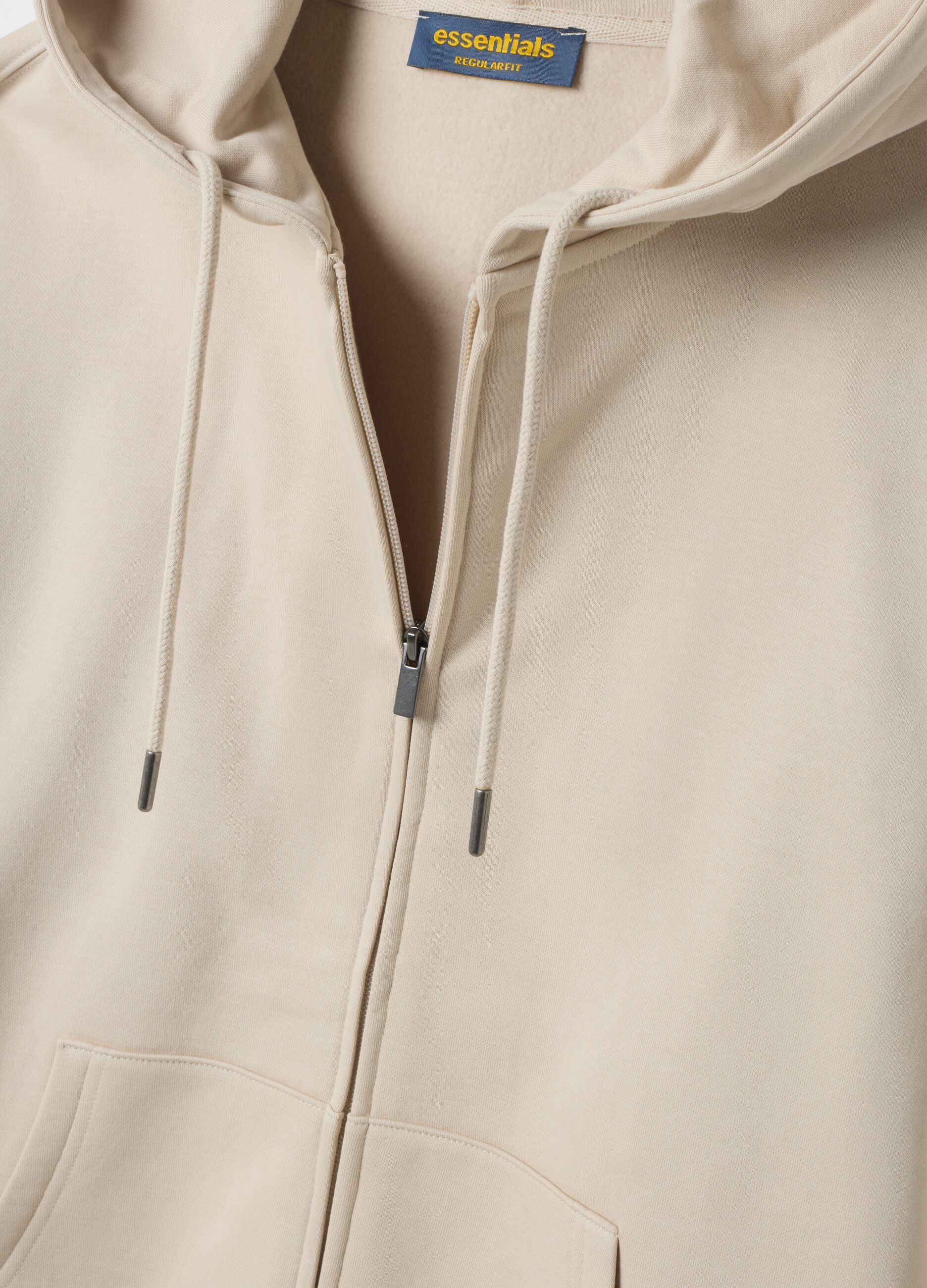 Sweatshirt bege em mistura de algod&atilde;o com decote redondo e capuz