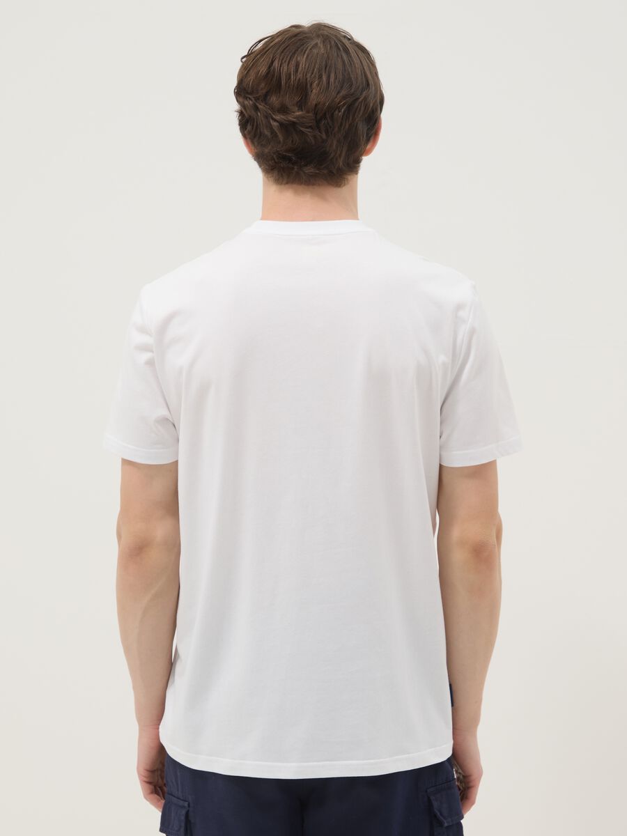 Wei&szlig;es T-Shirt aus reiner Baumwolle mit Print, Regular Fit_3