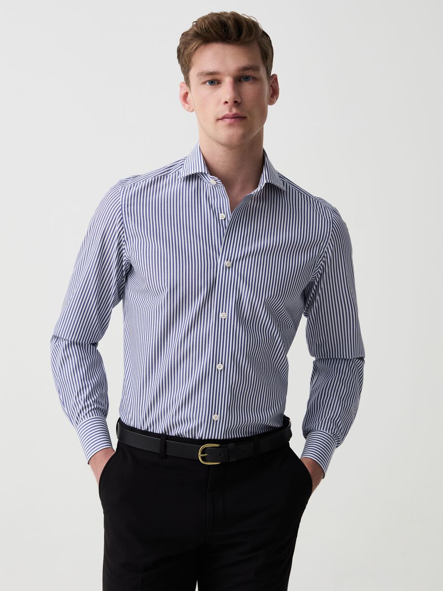 Slim-fit easy-iron shirt with stripes_0