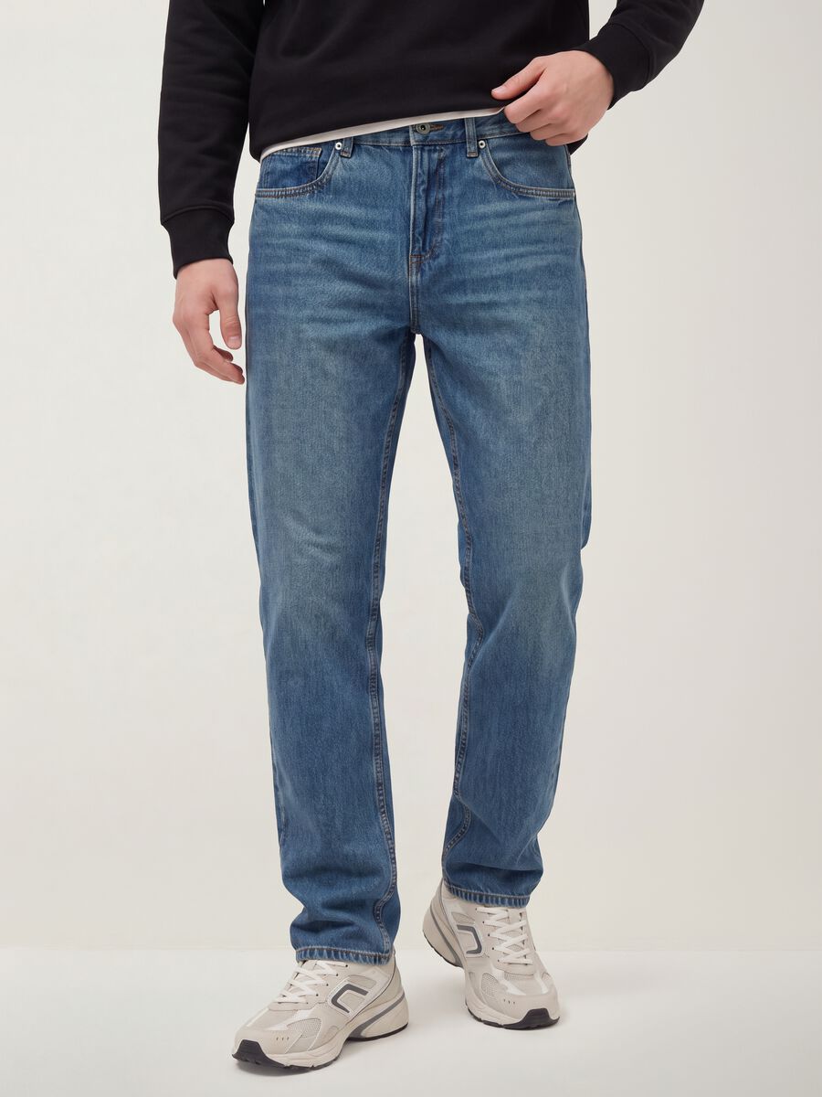 Hellblaue Straight-Fit-Jeans aus reiner Baumwolle_1