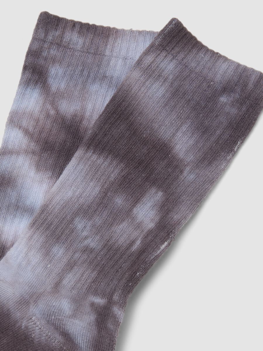 Chaussettes de sport grises en coton stretch_1