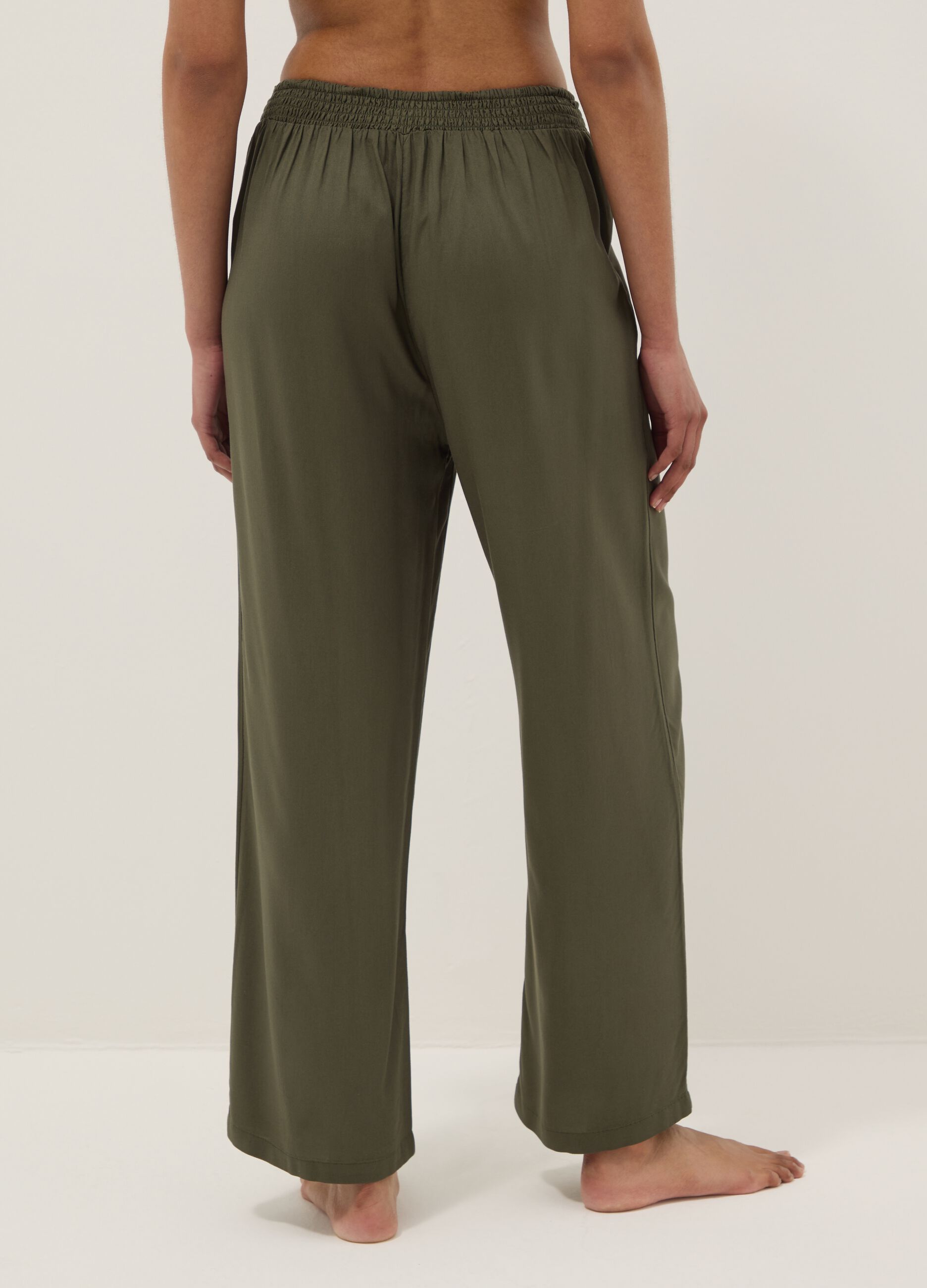 Pantal&oacute;n largo verde de viscosa pura