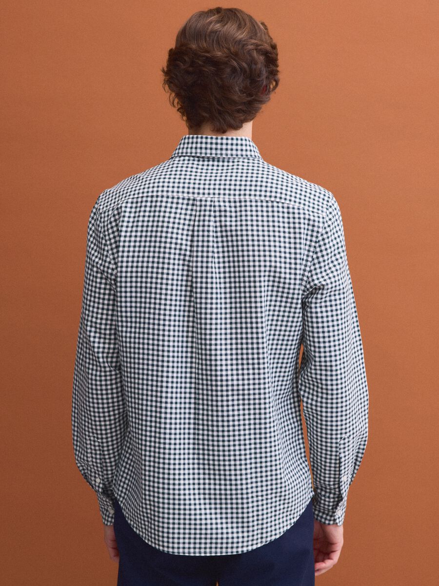 Camisa Oxford verde de cuadros en algod&oacute;n puro con cuello button-down, corte regular_3