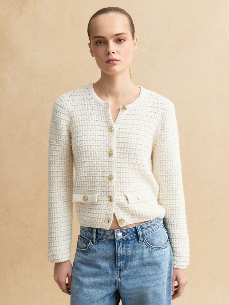 Wei&szlig;er Cardigan aus reiner Baumwolle im Regular Fit mit Kn&ouml;pfen und Taschen_0