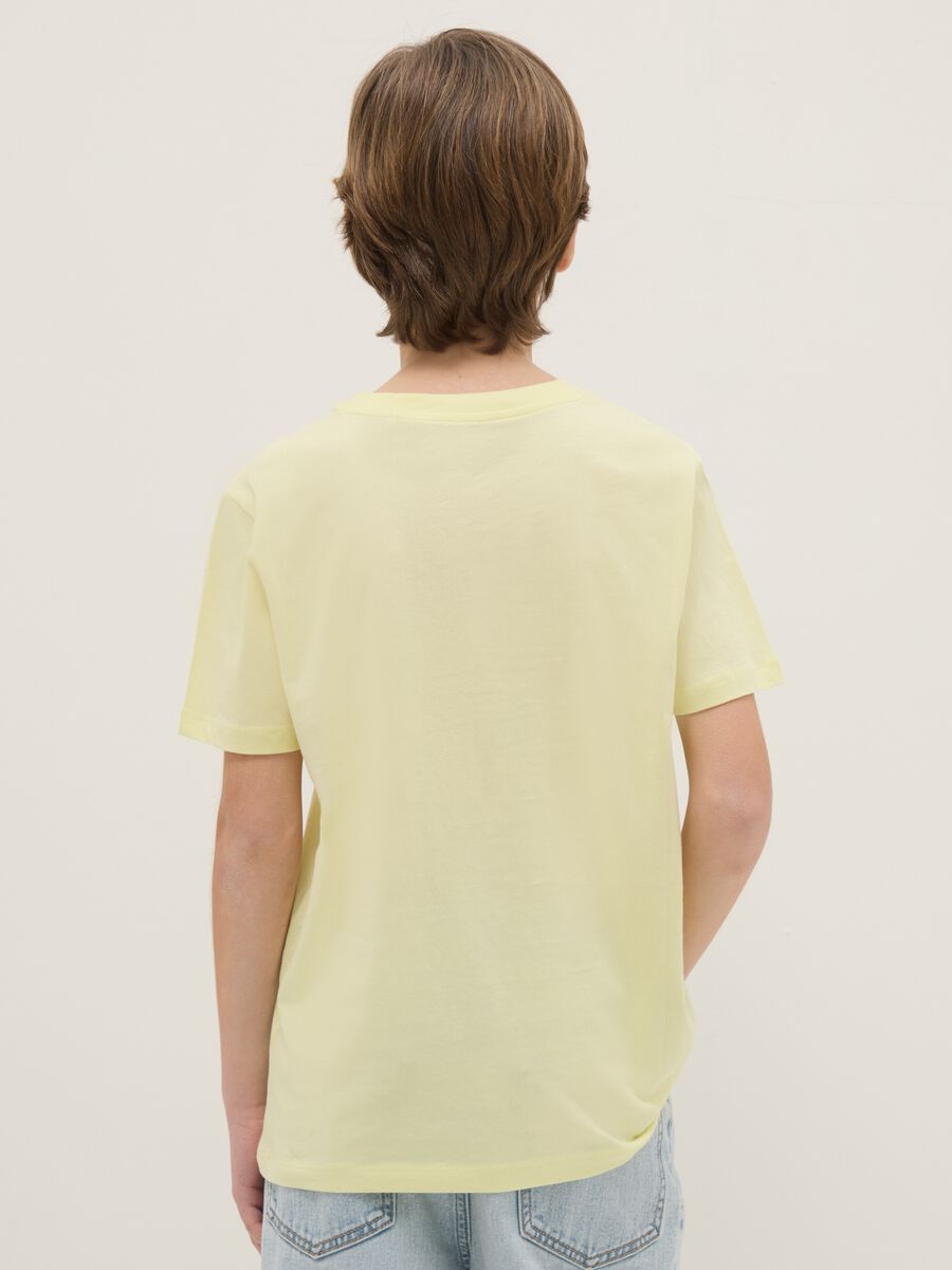 Boy's yellow pure cotton regular fit T-shirt with lettering_1