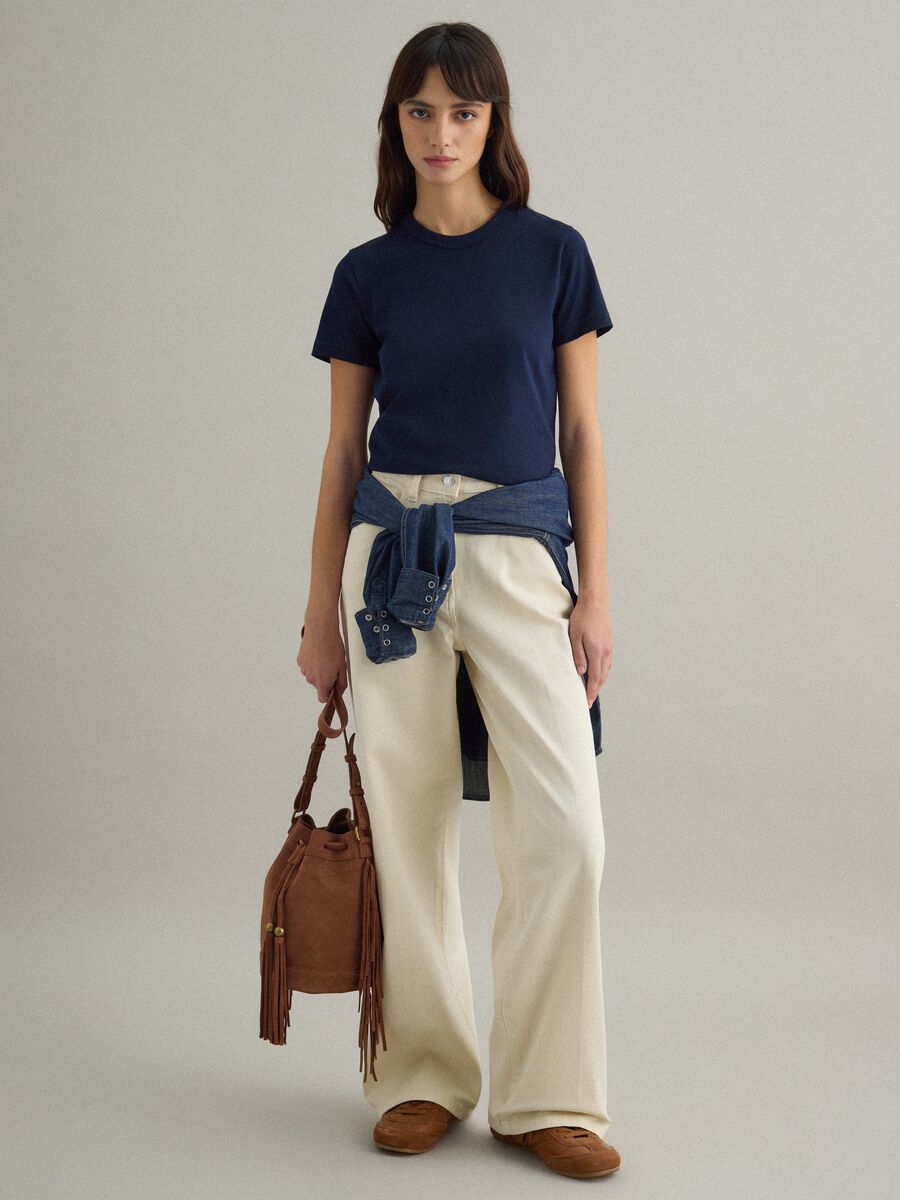 &Mu;&pi;&lambda;&omicron;&upsilon;&zeta;ά&kappa;&iota; &mu;&epsilon; &sigma;&tau;&rho;&omicron;&gamma;&gamma;&upsilon;&lambda;ή &lambda;&alpha;&iota;&mu;ό&kappa;&omicron;&psi;&eta; &alpha;&pi;ό &alpha;&gamma;&nu;ό &beta;&alpha;&mu;&beta;ά&kappa;&iota;, &gamma;&alpha;&lambda;ά&zeta;&iota;&omicron;, &kappa;&alpha;&nu;&omicron;&nu;&iota;&kappa;ή &epsilon;&phi;&alpha;&rho;&mu;&omicron;&gamma;ή_2