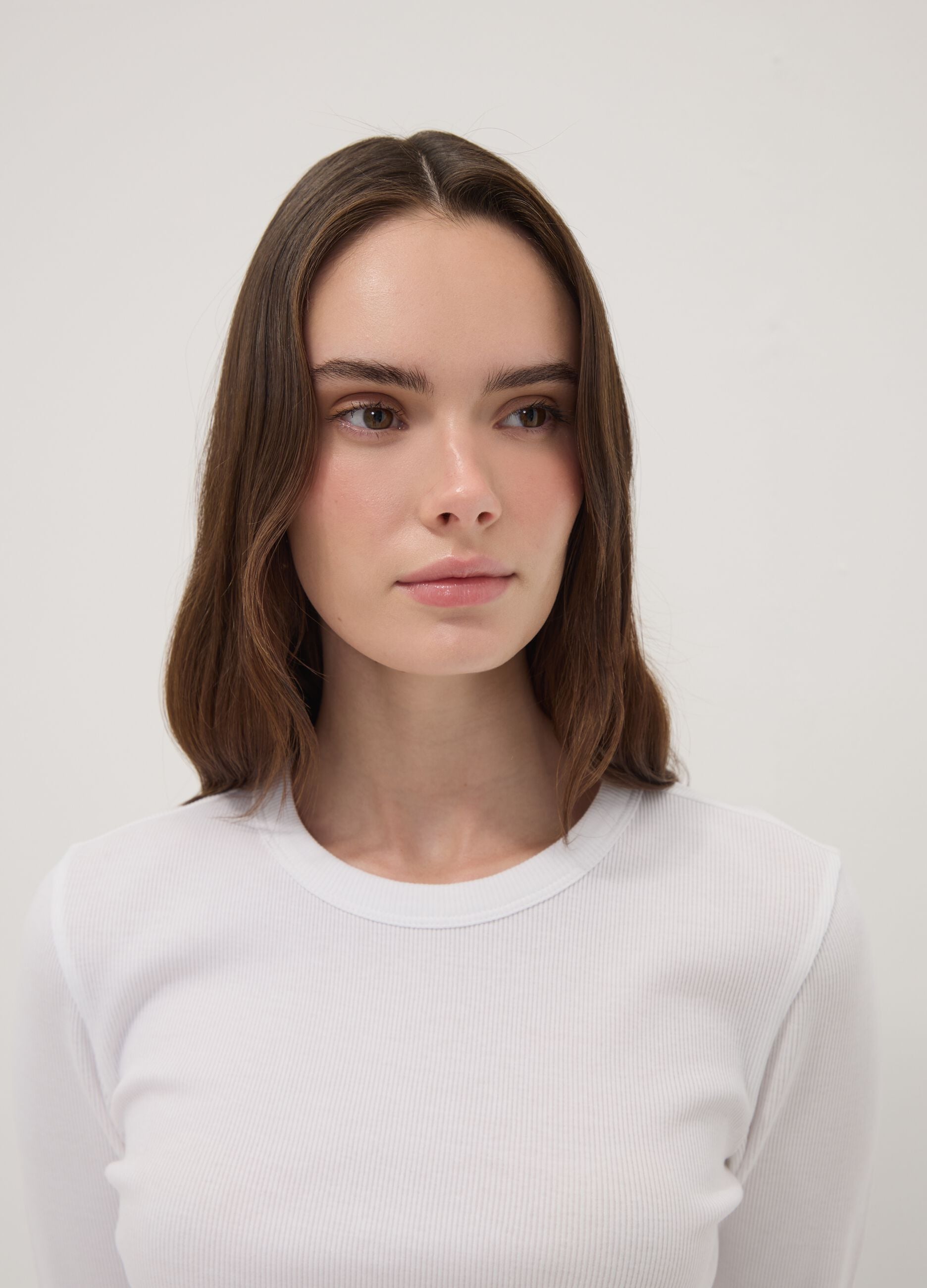 White long-sleeved pure cotton T-shirt