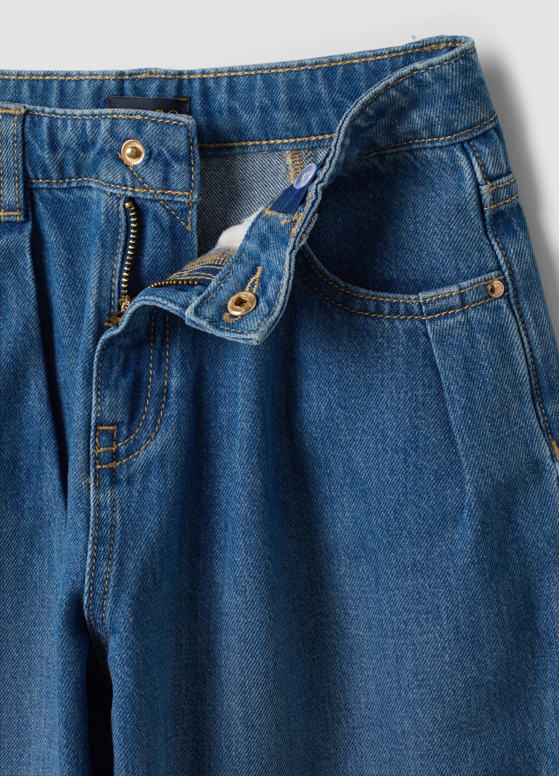 Girls&rsquo; blue baggy pure cotton jeans with embroidered turn-up hem
