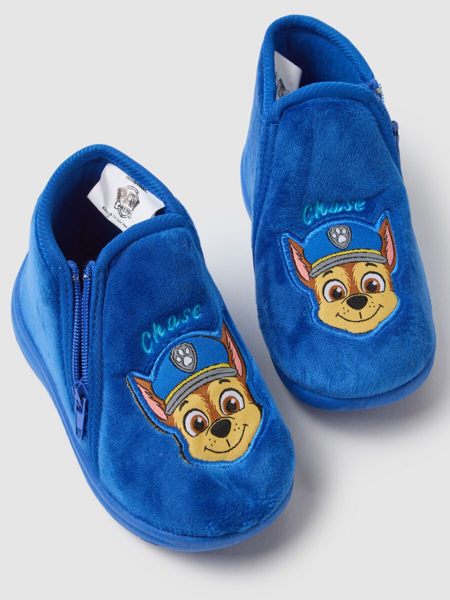 Blue newborn shoes with embroidery and zip closure_1