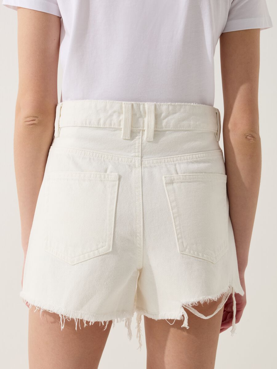 Denim shorts with rips and high waist_2