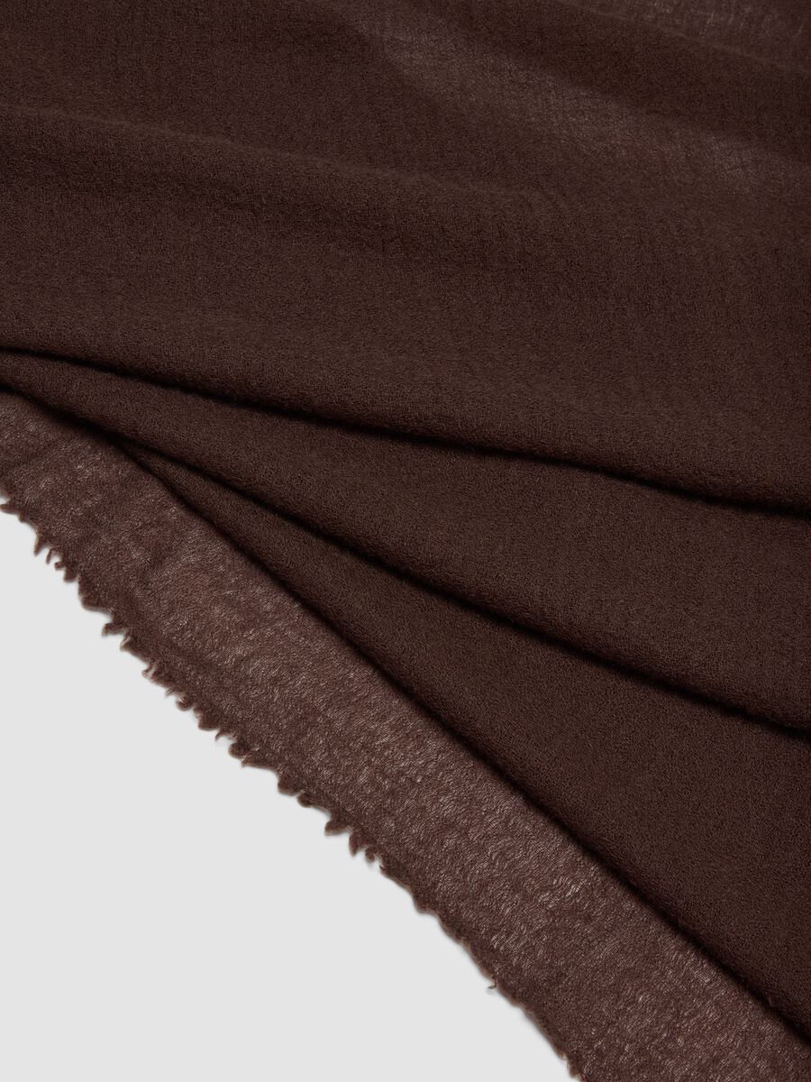 Brown wool-blend scarf with fringed edges_2