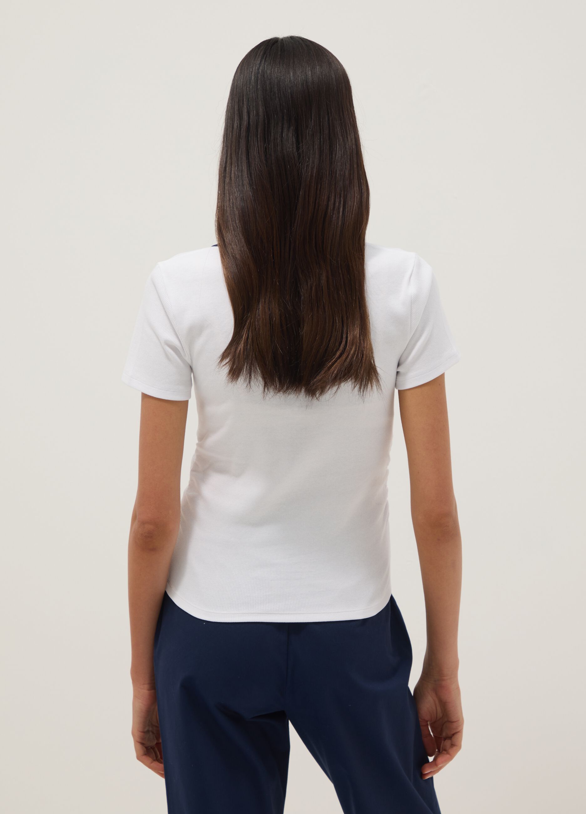 &Lambda;&epsilon;&upsilon;&kappa;ή &kappa;&omicron;&nu;&tau;&omicron;&mu;ά&nu;&iota;&kappa;&eta; &pi;ό&lambda;&omicron; &mu;&pi;&lambda;&omicron;ύ&zeta;&alpha; &alpha;&pi;ό &epsilon;&lambda;&alpha;&sigma;&tau;&iota;&kappa;ό &beta;&alpha;&mu;&beta;ά&kappa;&iota;, regular &epsilon;&phi;&alpha;&rho;&mu;&omicron;&gamma;ή