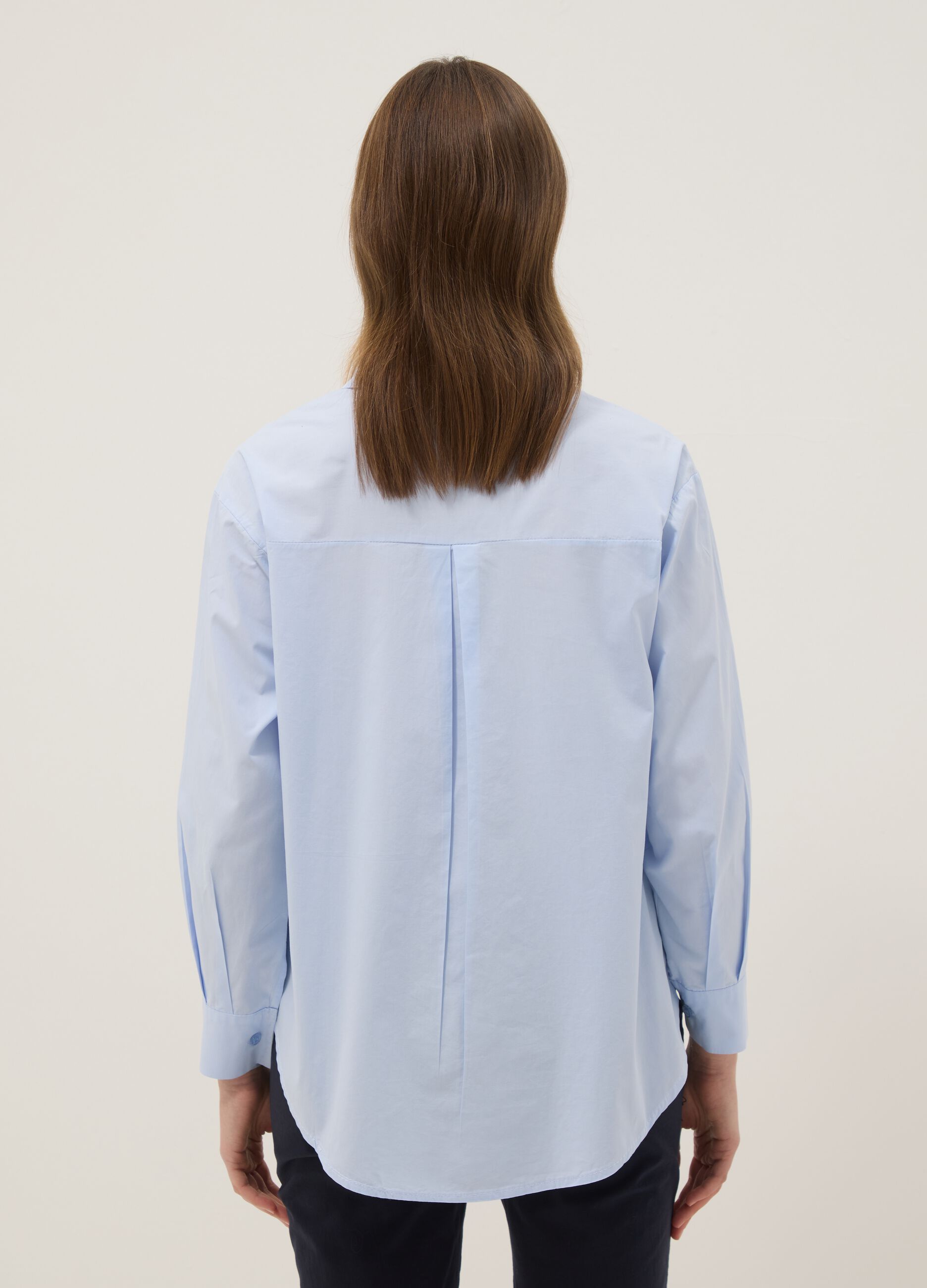 Hellblaues Slim-Fit-Hemd aus reiner Baumwolle