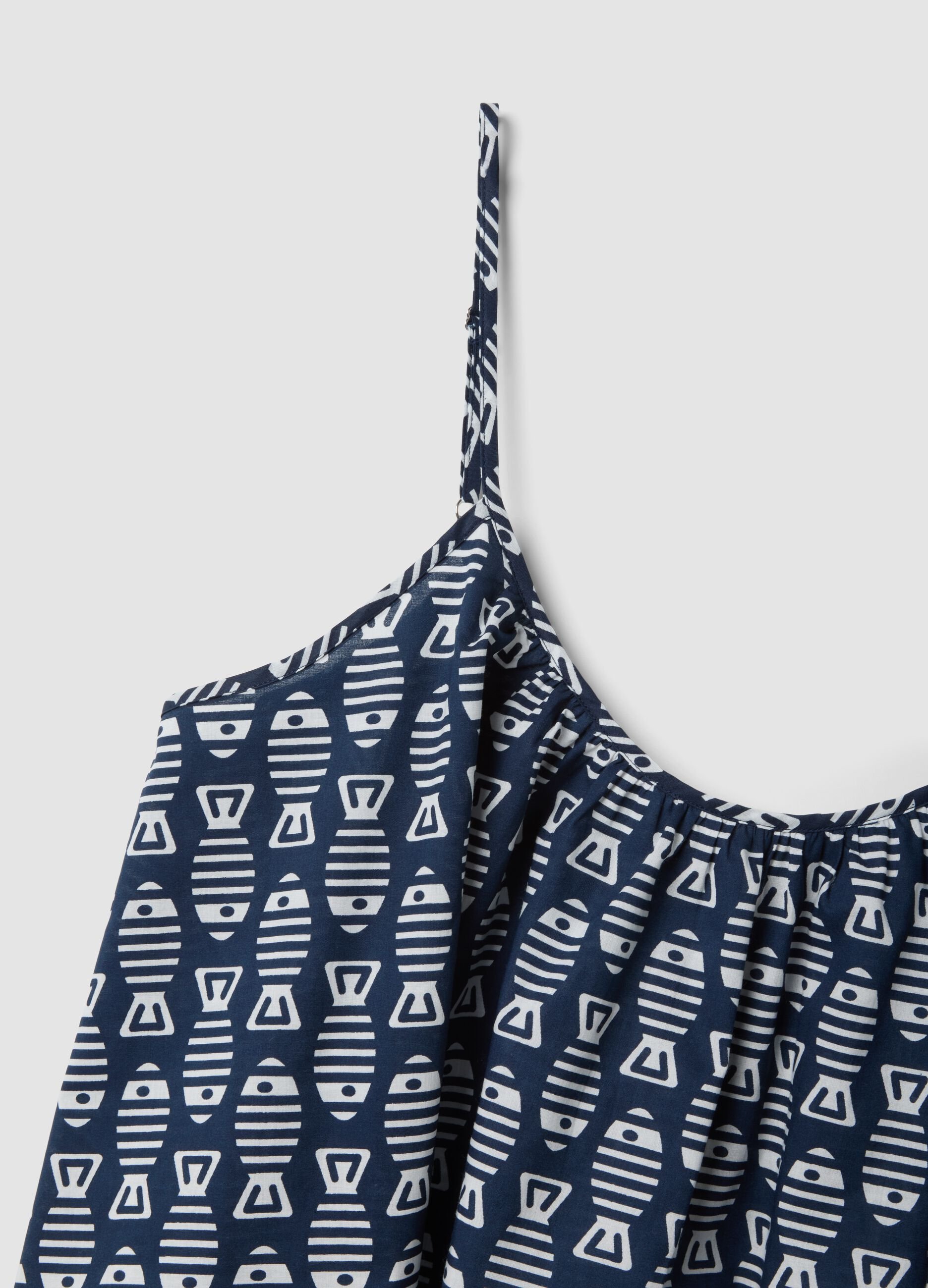 Top azul em algod&atilde;o puro com al&ccedil;as finas