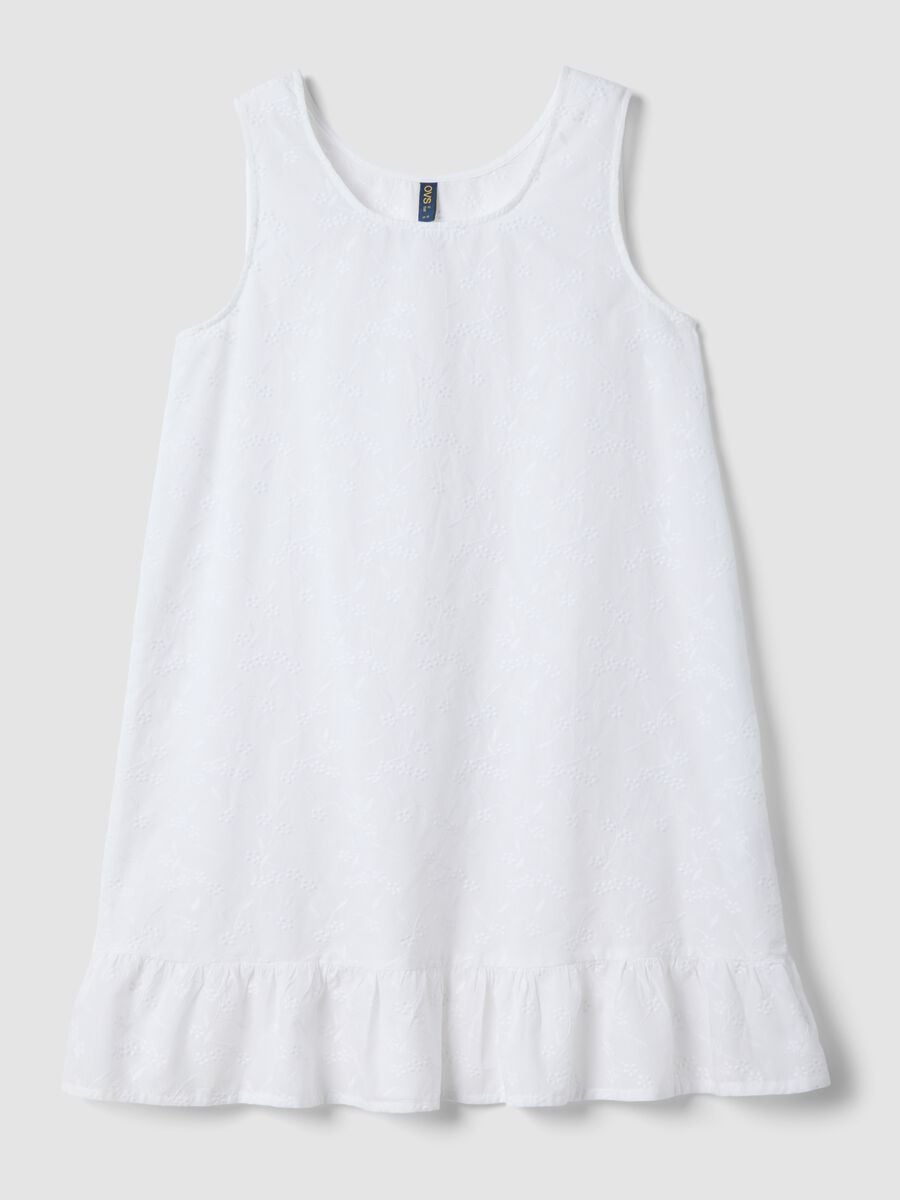 White sleeveless pure cotton nightdress with floral embroidery_4