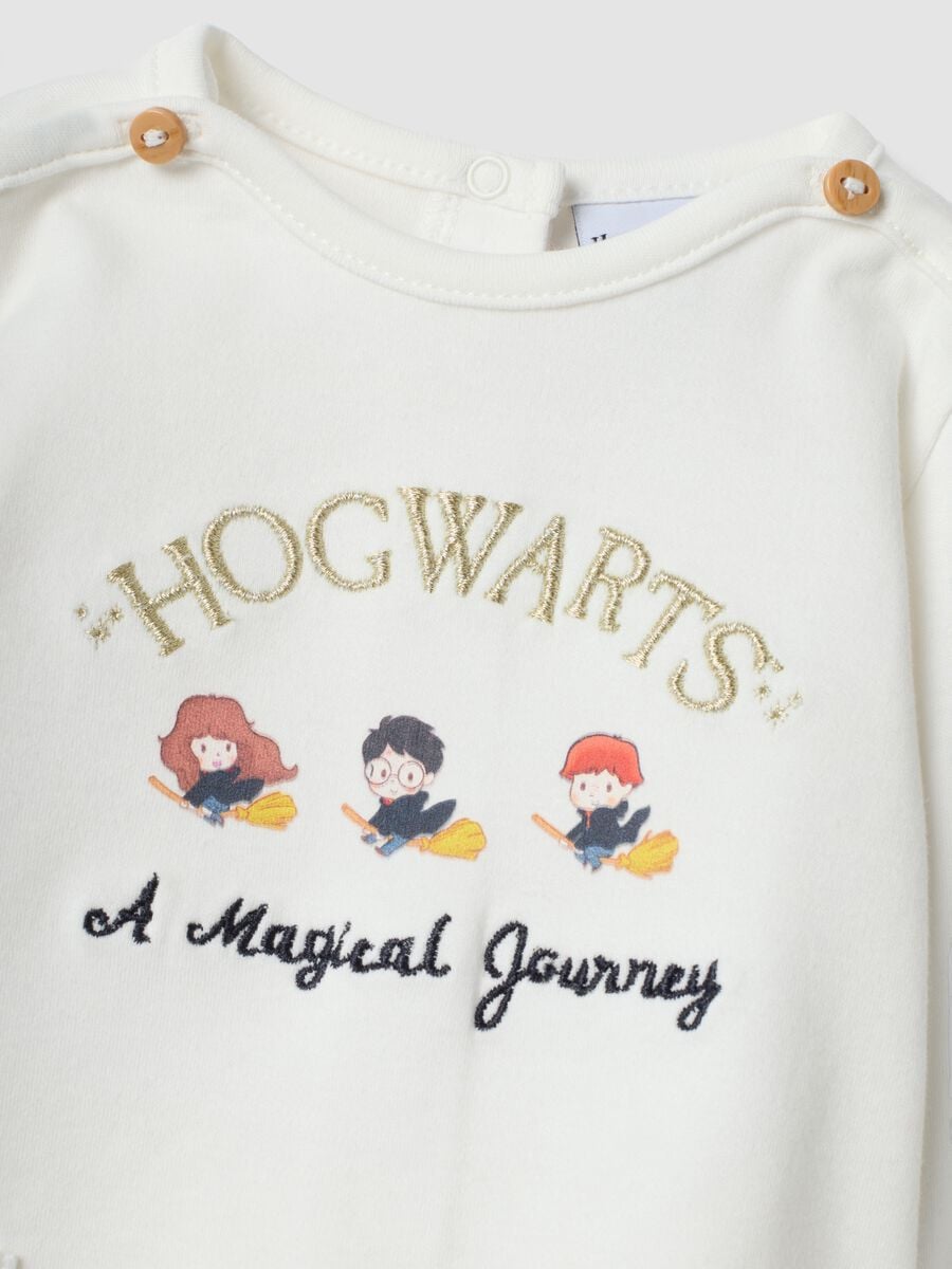 Wei&szlig;es Baby-Shirt aus reiner Bio-Baumwolle mit Harry-Potter-Stickerei_2
