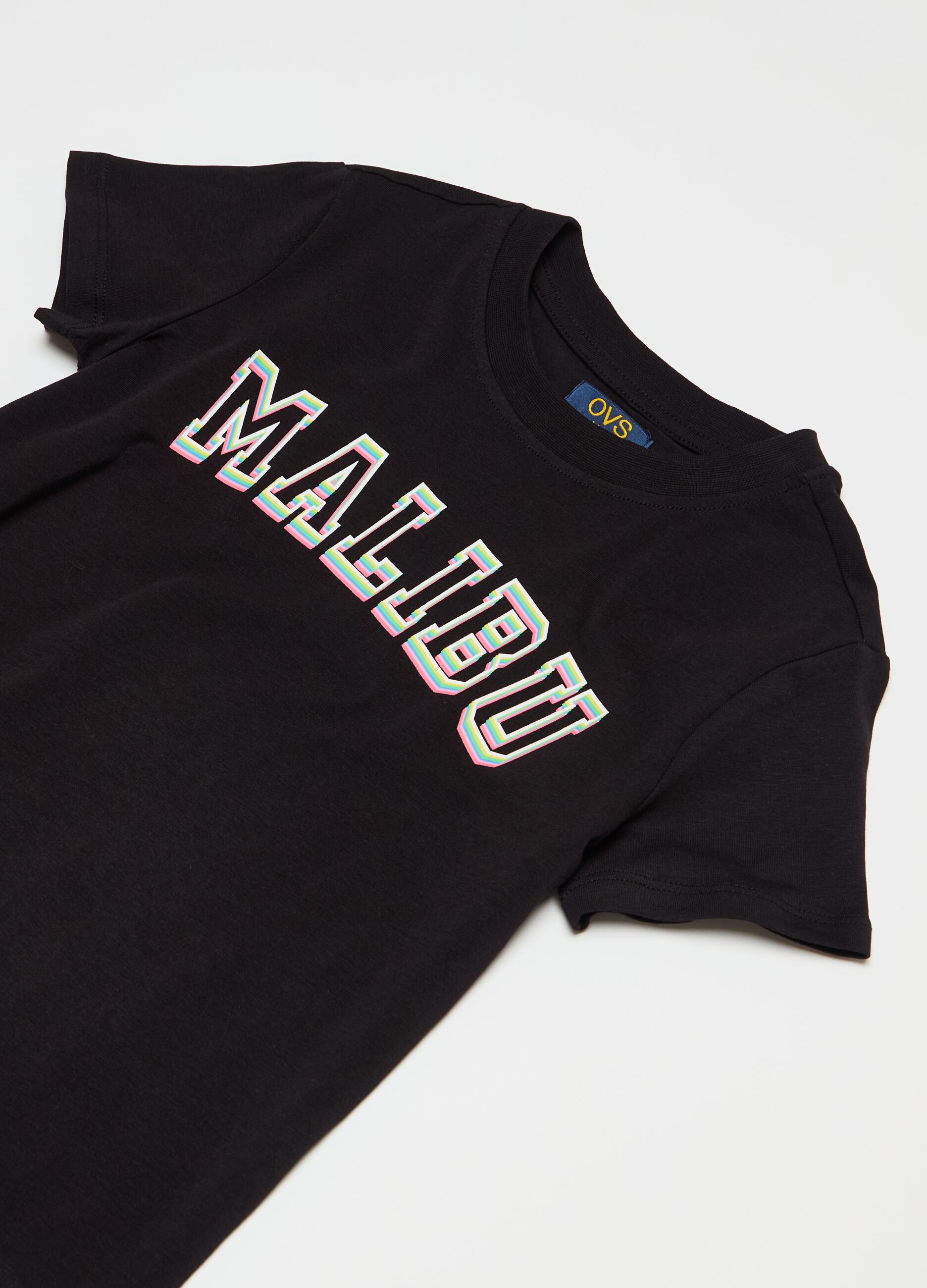 T-shirt con stampa lettering